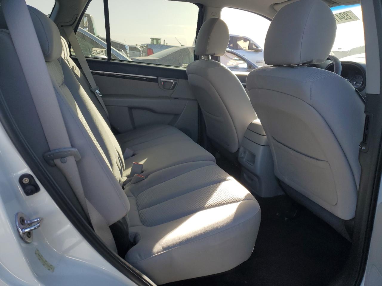 2008 Hyundai Santa Fe - Image 10
