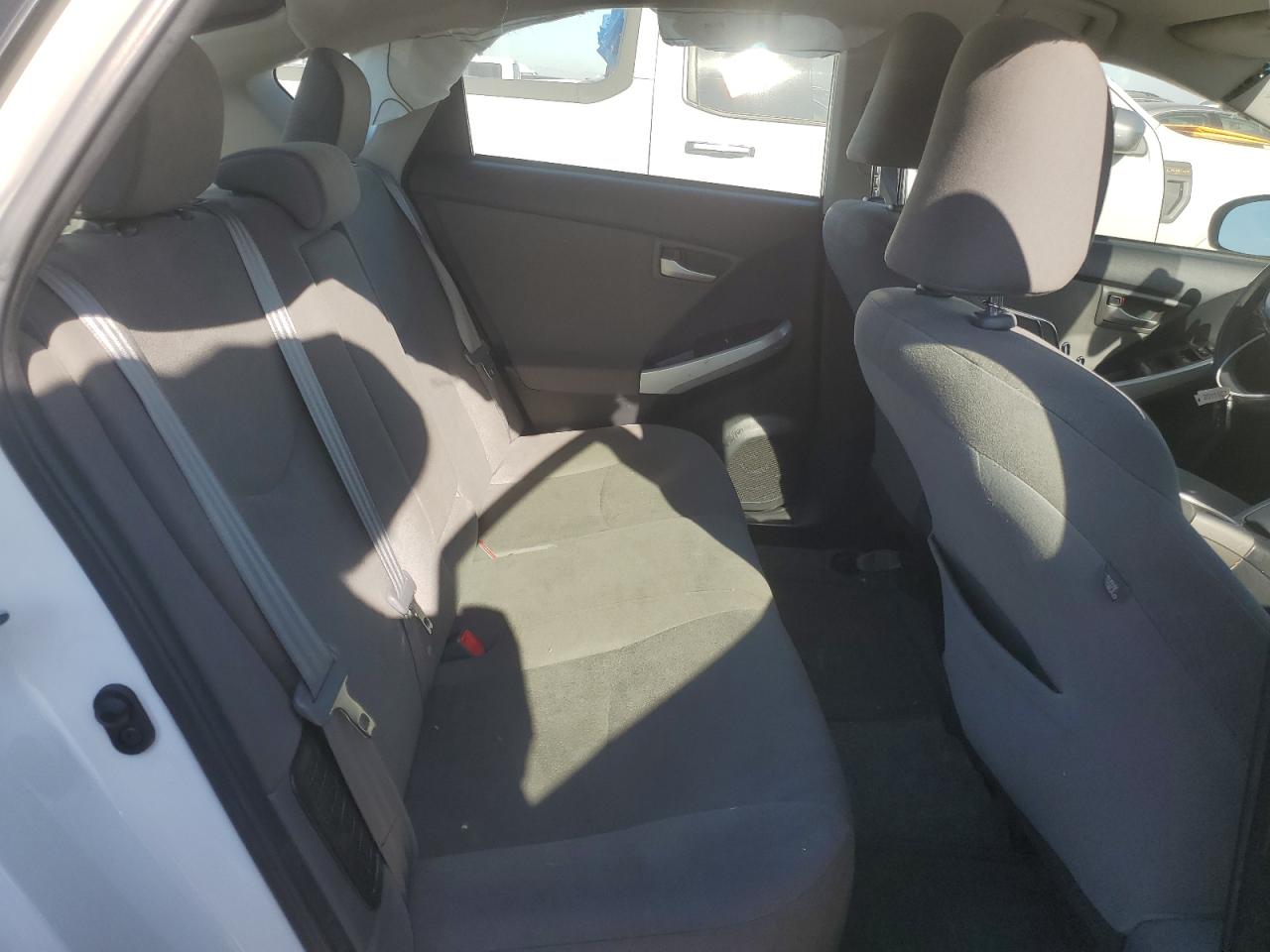 2014 Toyota Prius - Image 10