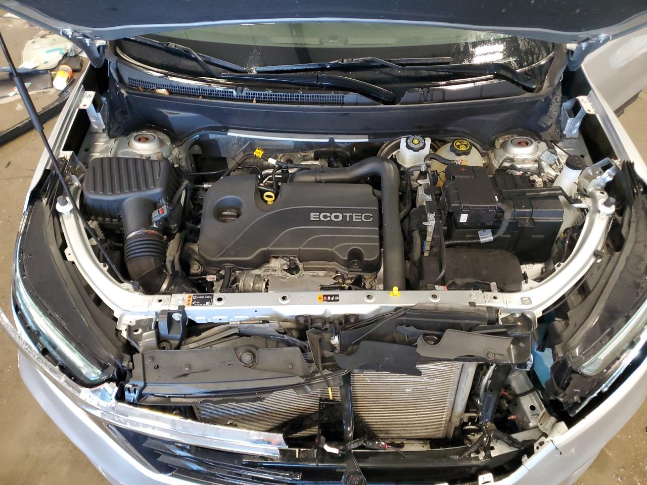 2022 Chevrolet Equinox - Image 12