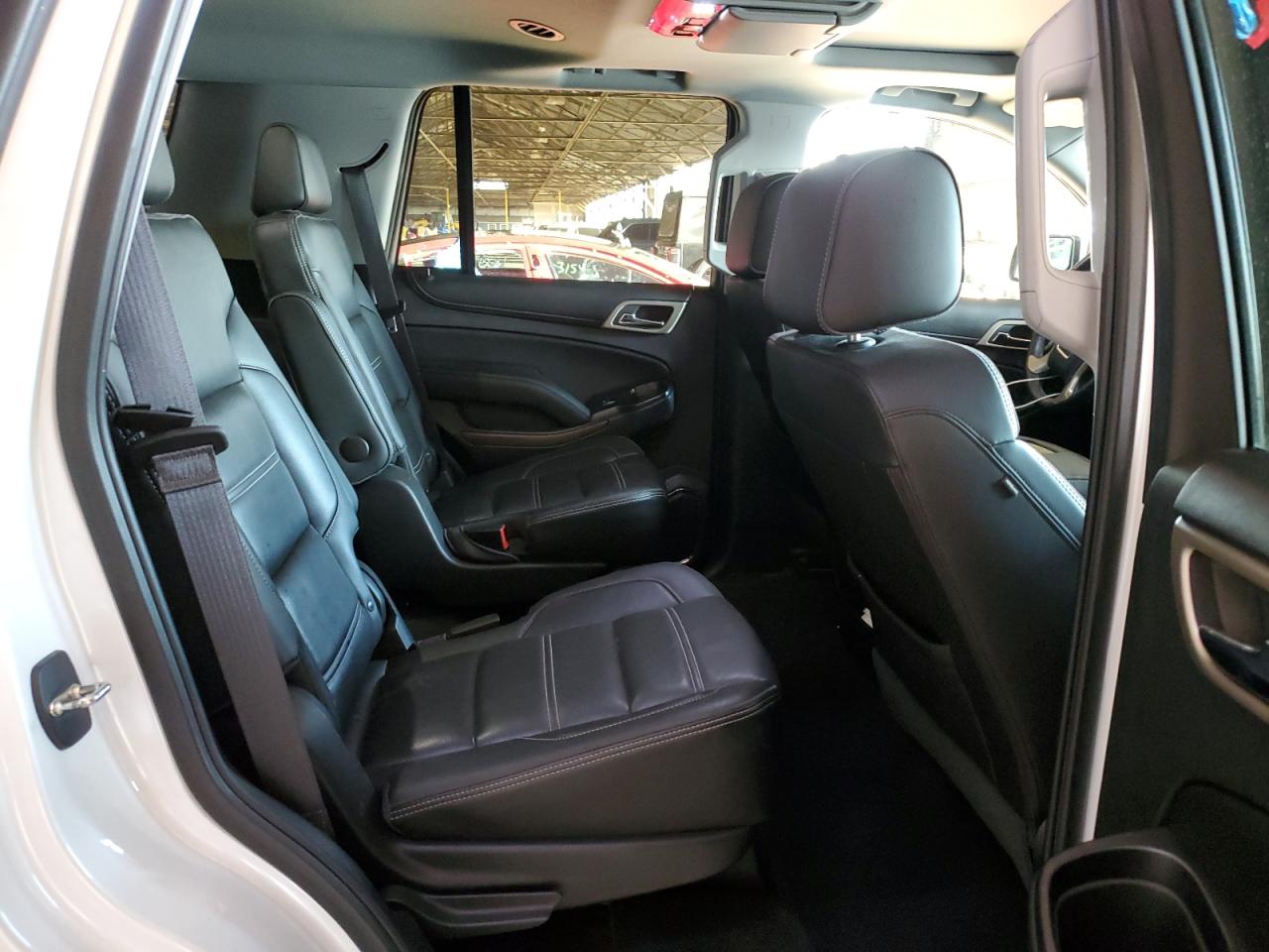 2018 GMC Yukon - Image 11