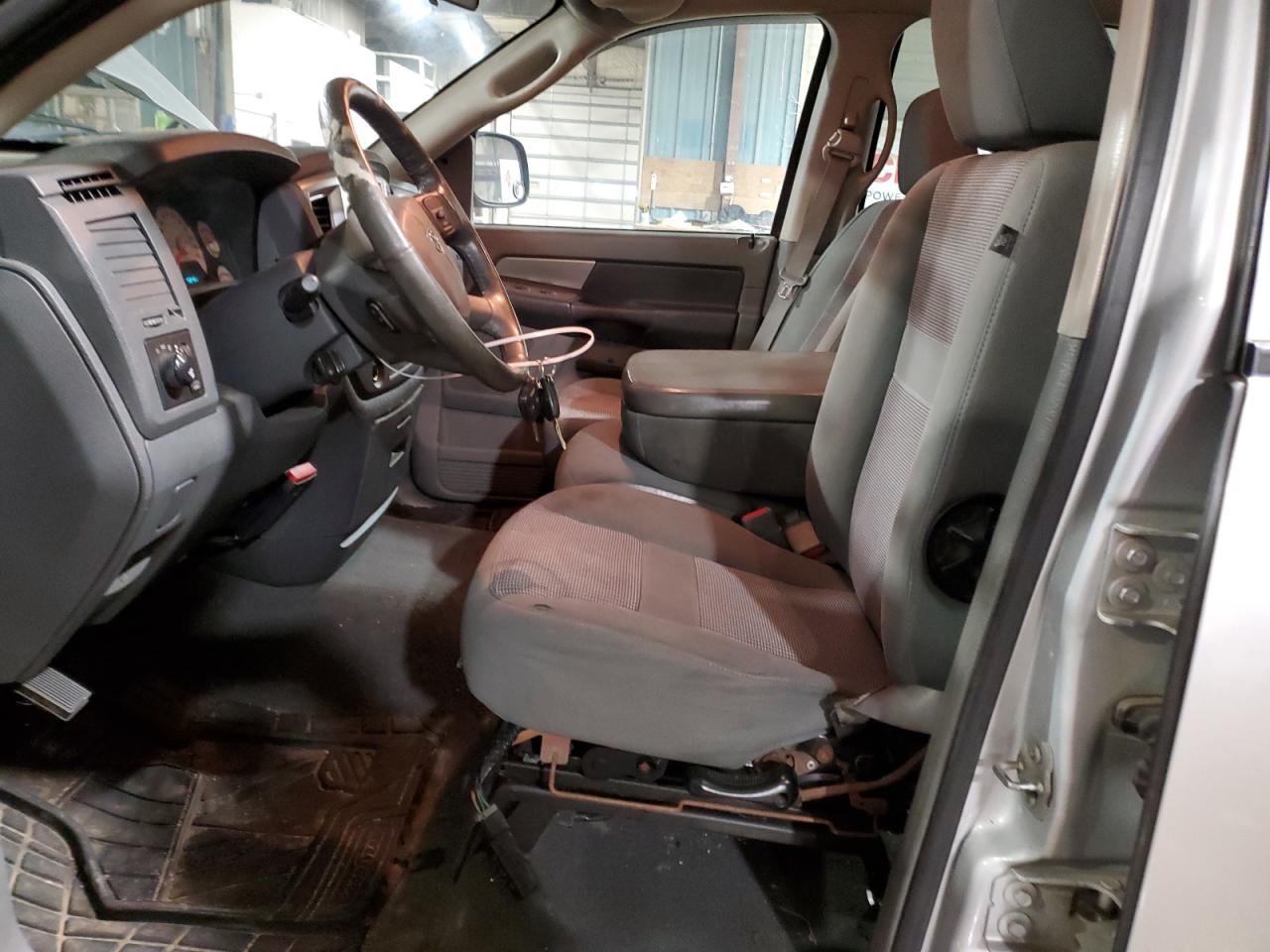 2007 Dodge RAM - Image 7