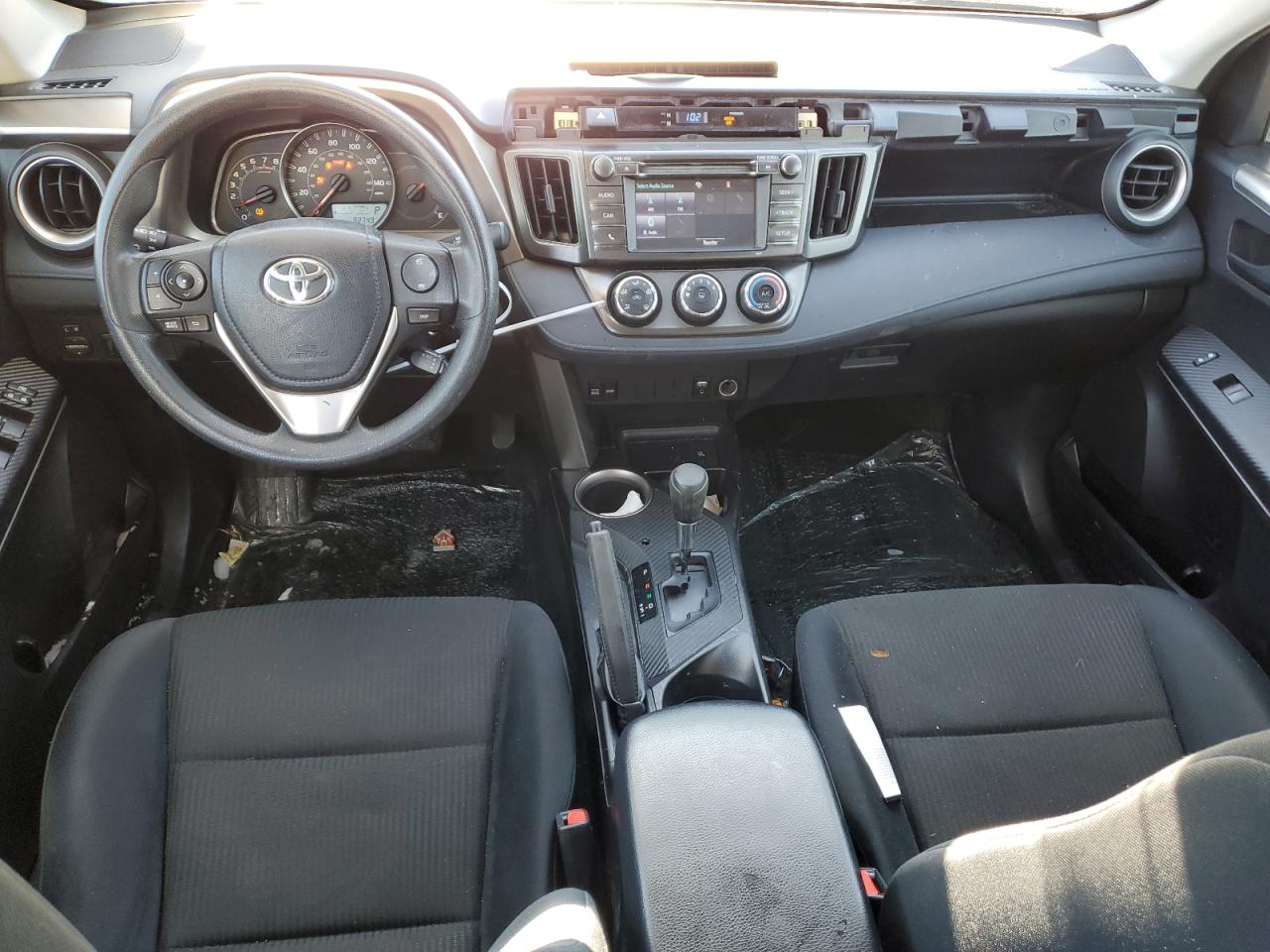 2015 Toyota RAV 4 - Image 8