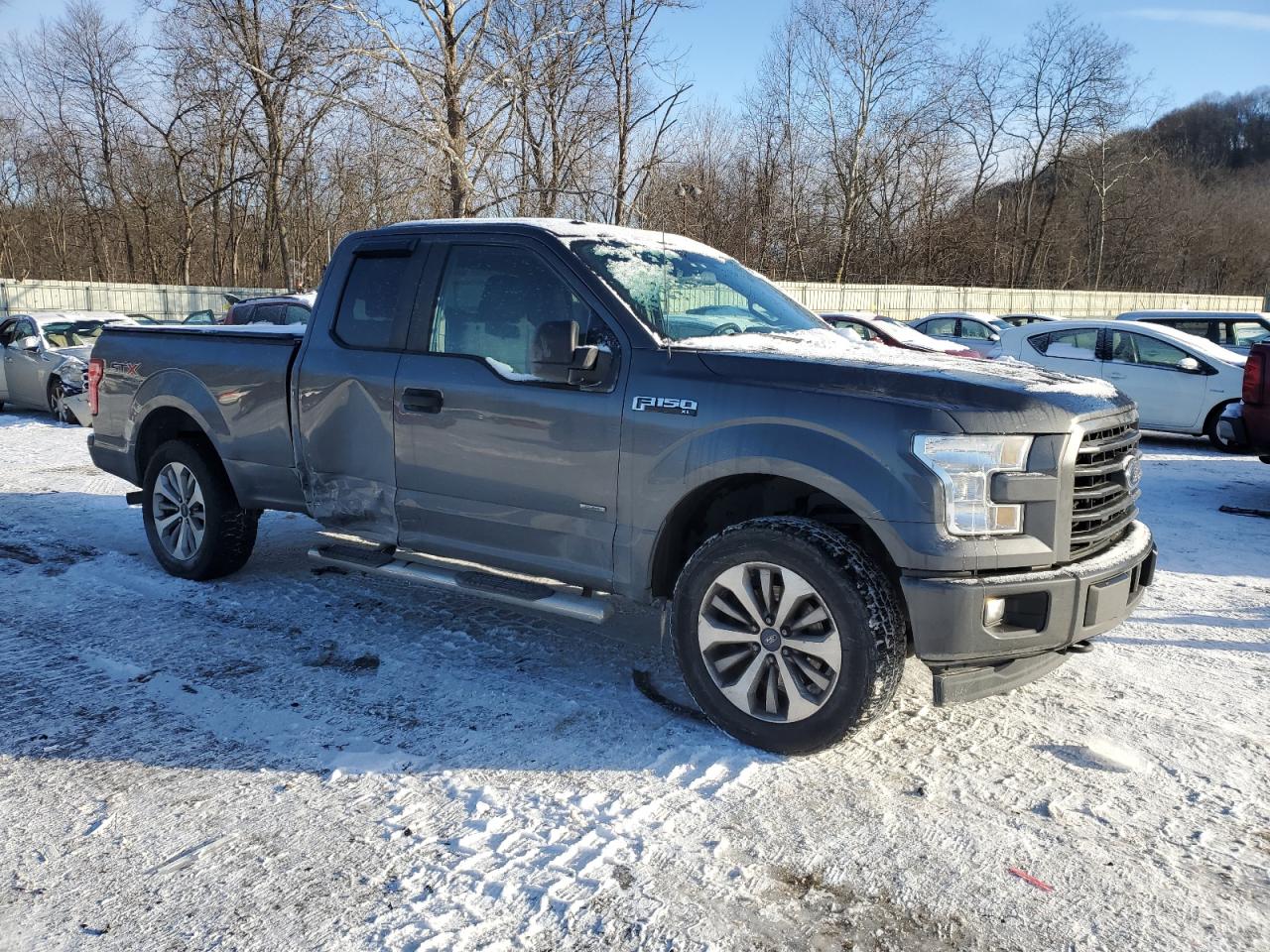 VIN 1FTEX1EPXHFB64037 2017 FORD F-150 no.4