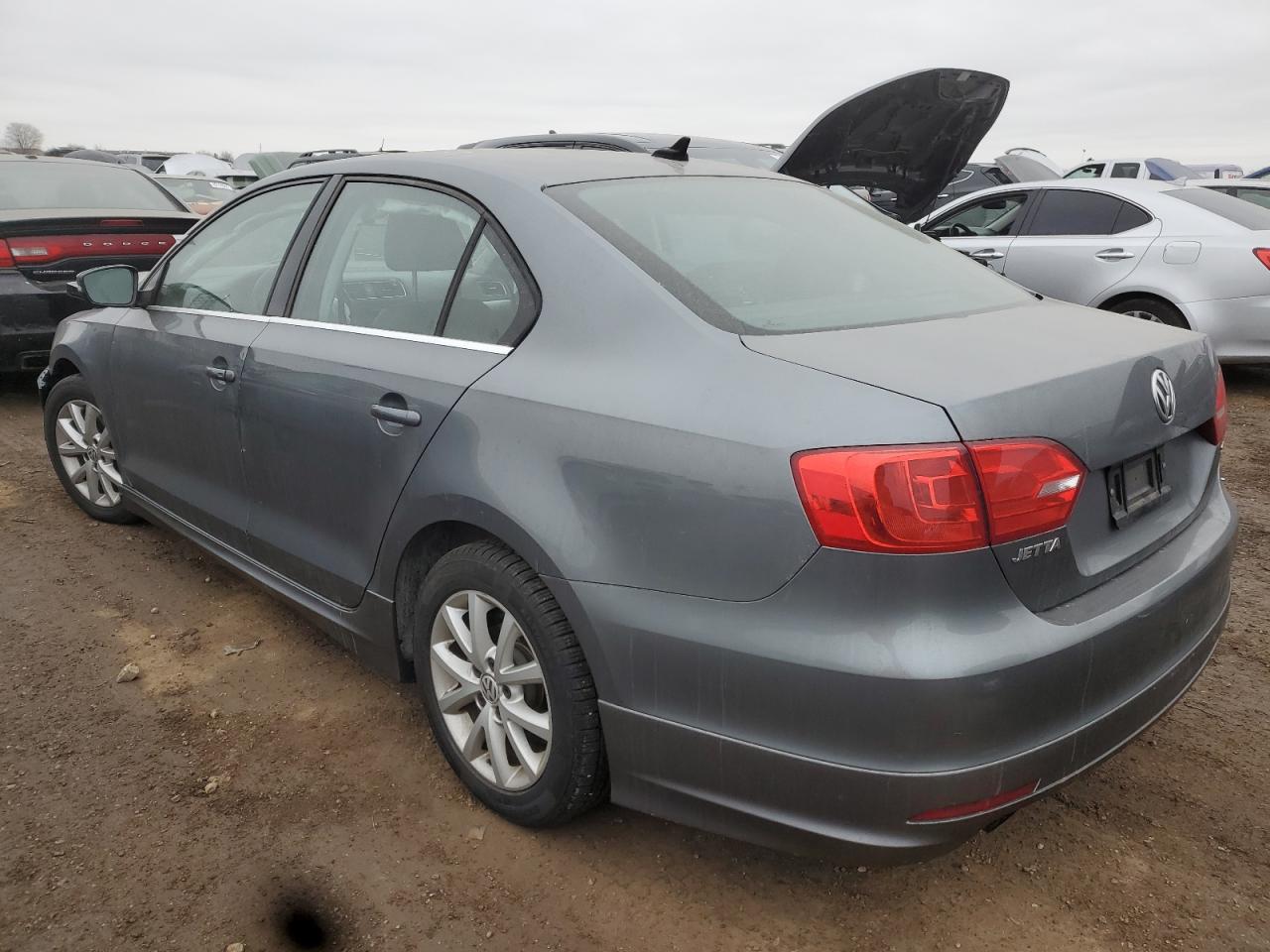 2014 Volkswagen Jetta - Image 2
