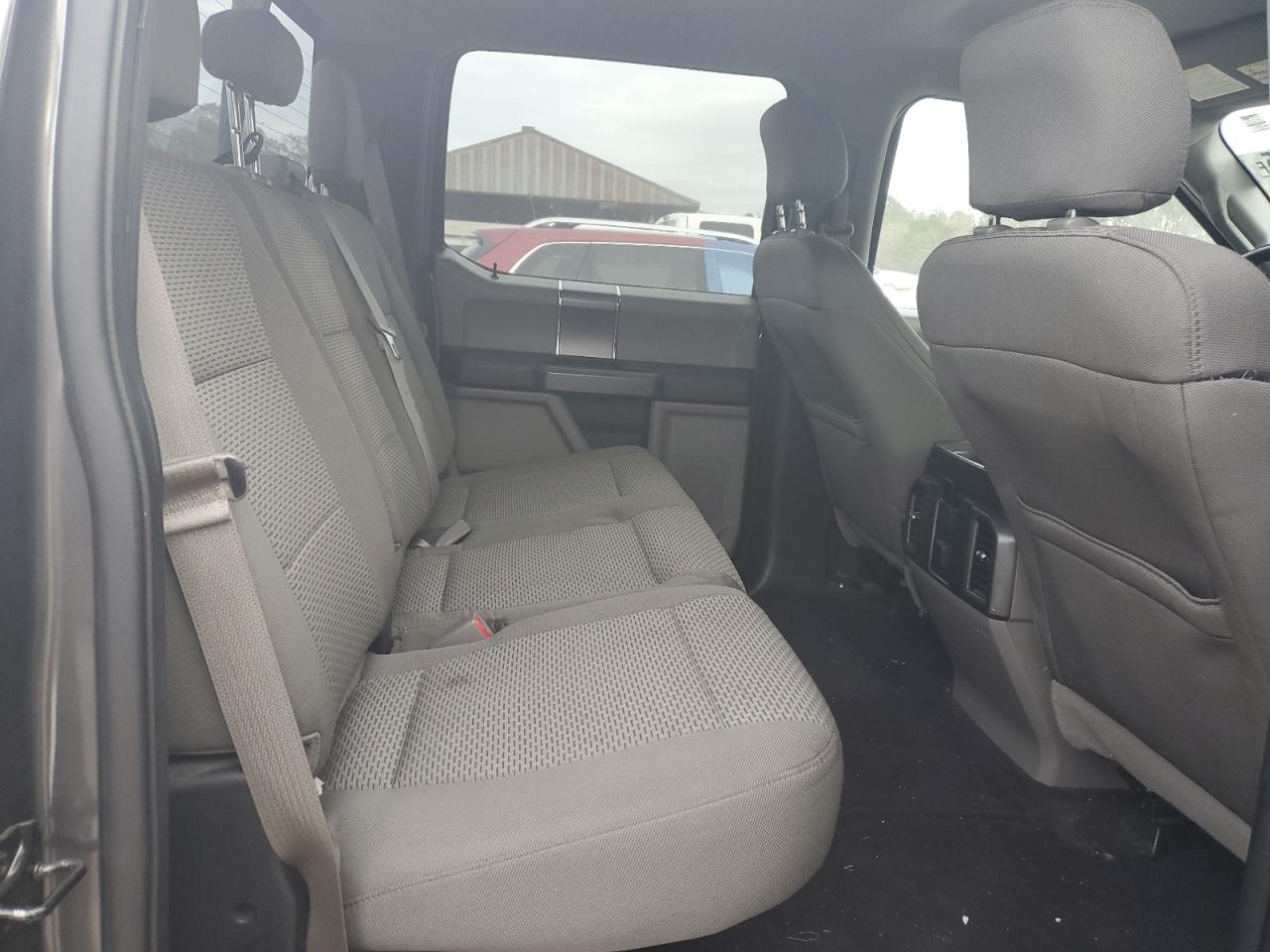 2015 Ford F-150 - Image 10
