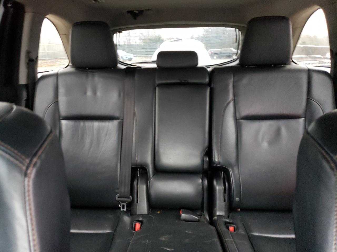 2015 Toyota Highlander - Image 10
