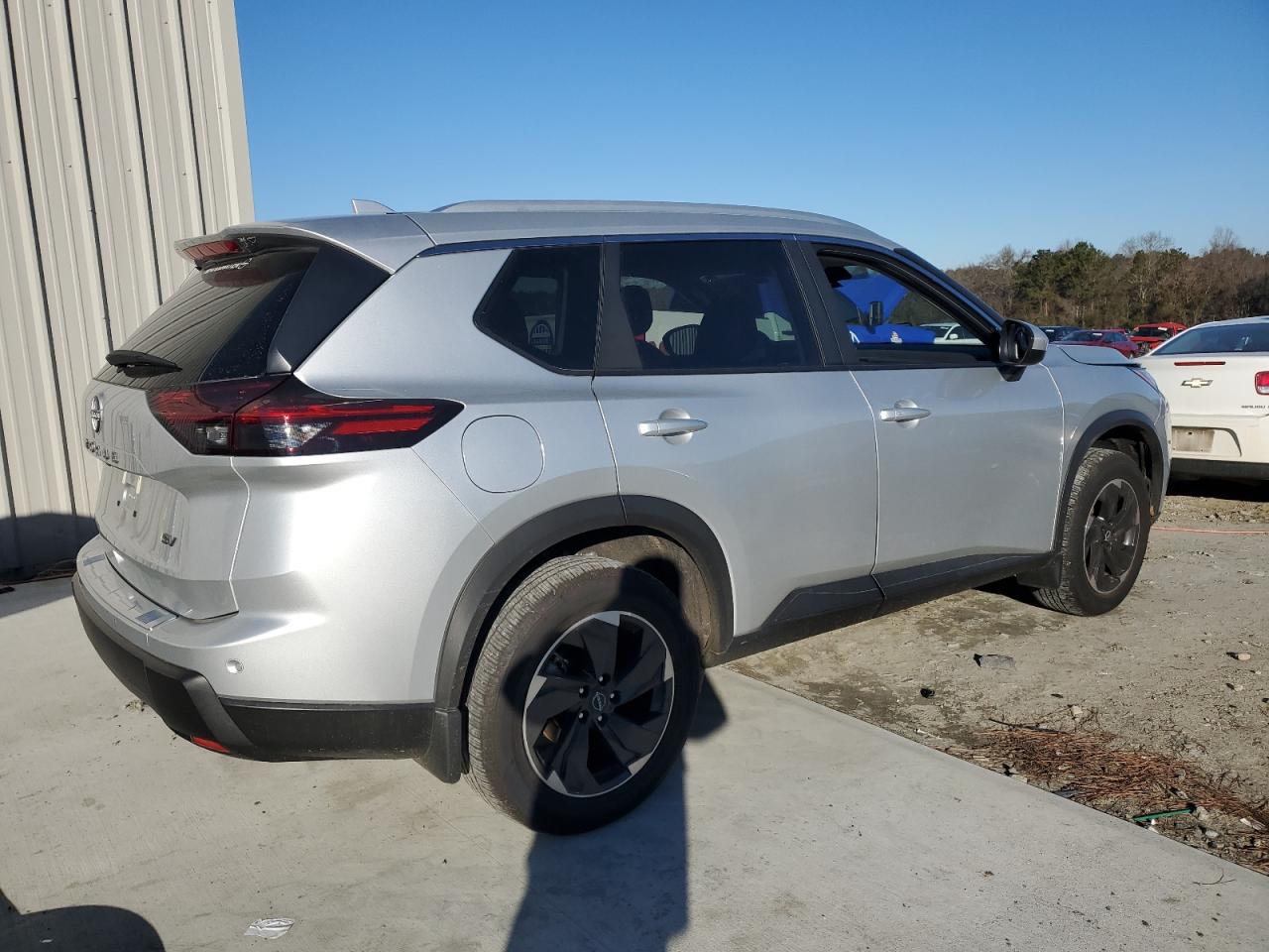 2024 Nissan Rogue - Image 3