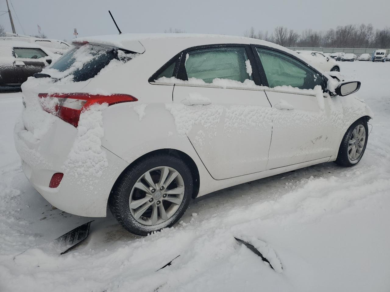 2014 Hyundai Elantra - Image 3