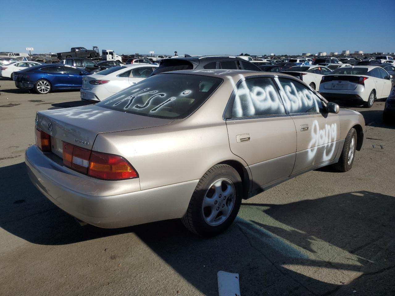 1999 Lexus ES - Image 3