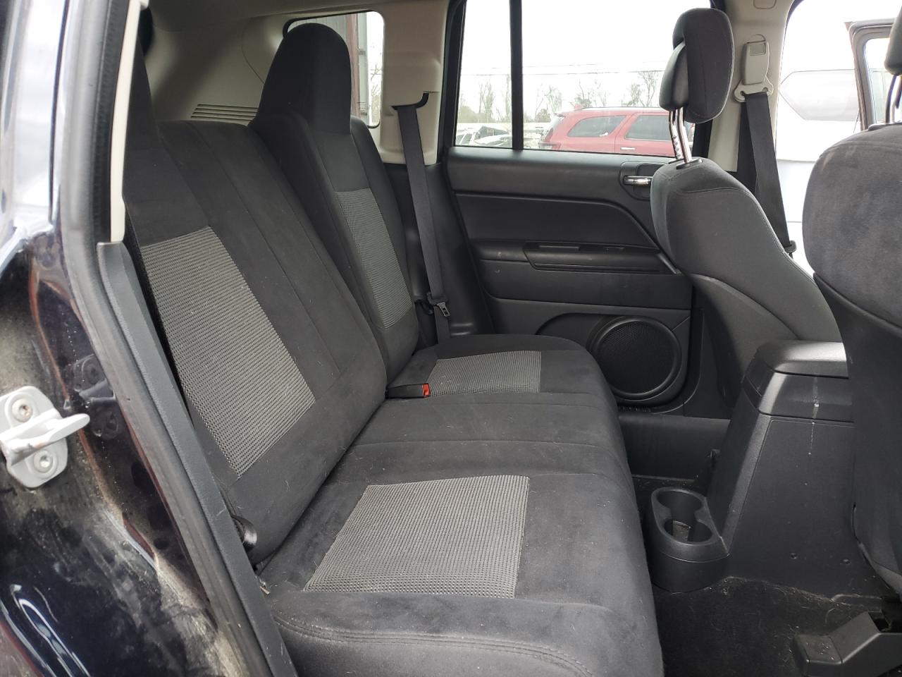 2011 Jeep Compass - Image 10