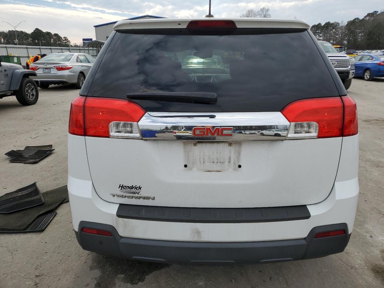 2015 GMC Terrain - Image 6
