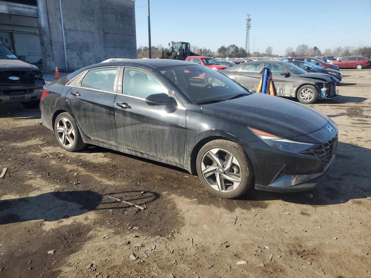 2023 Hyundai Elantra - Image 4