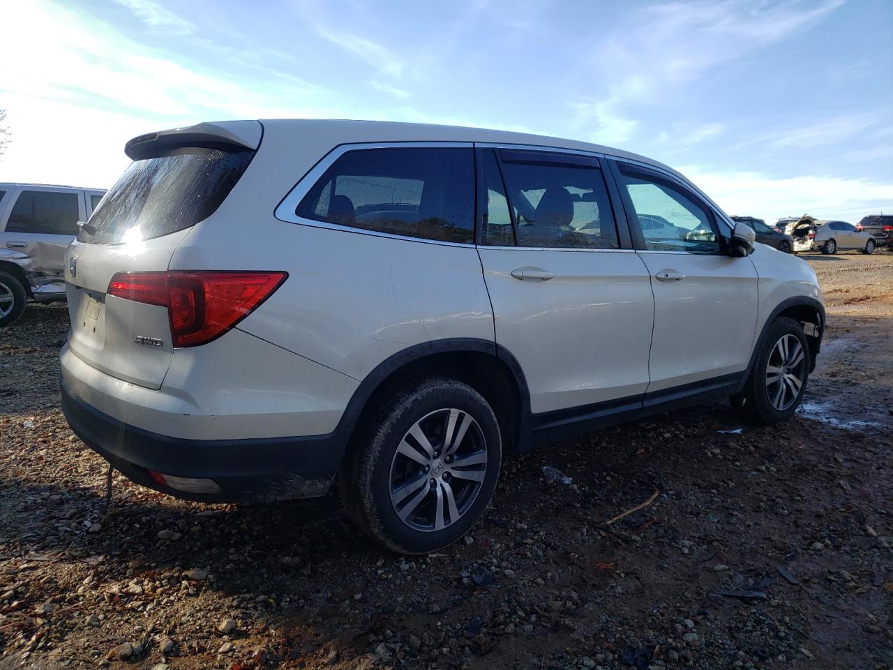 2017 Honda Pilot - Image 3