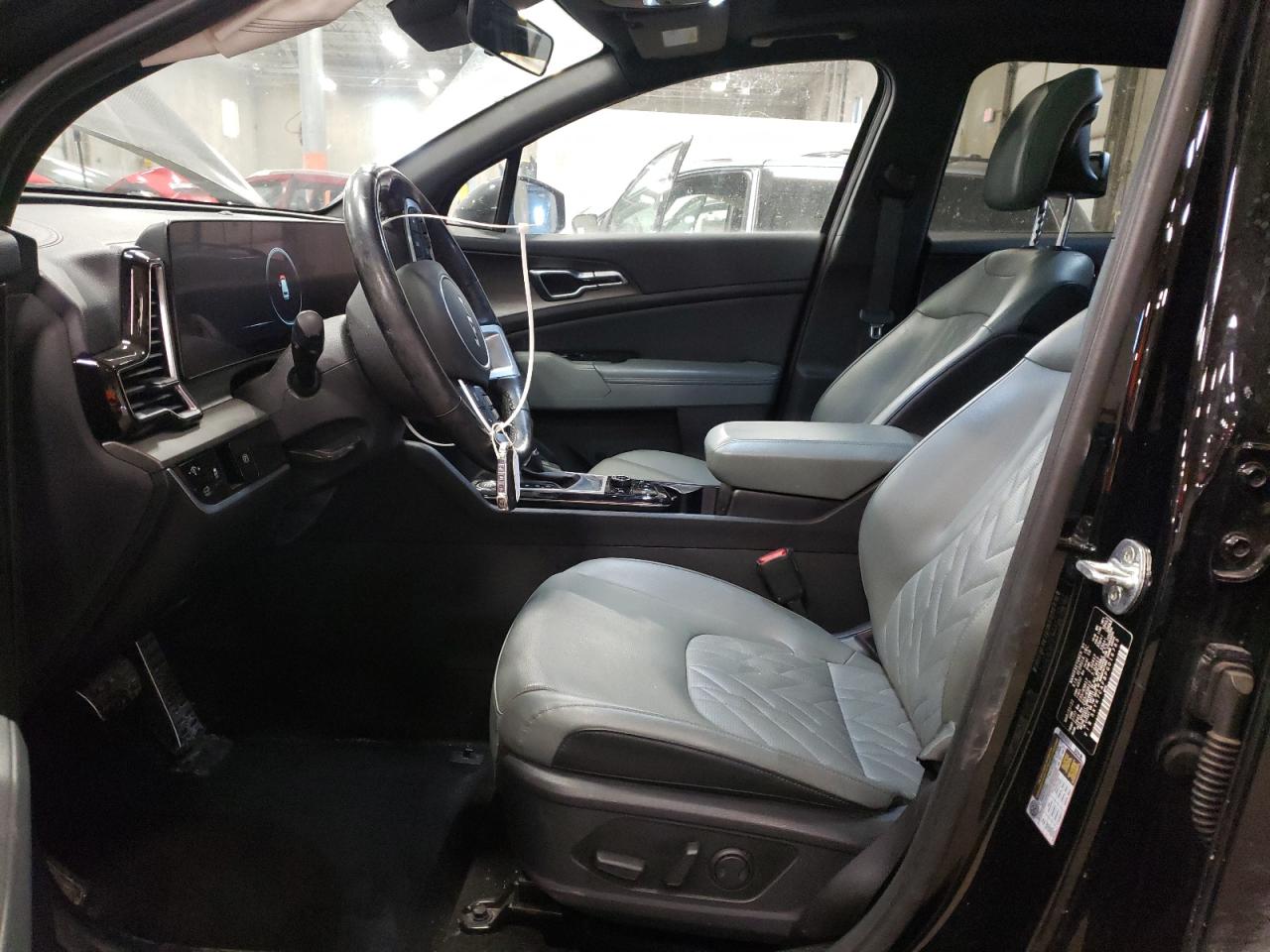 2023 Kia Sportage - Image 7