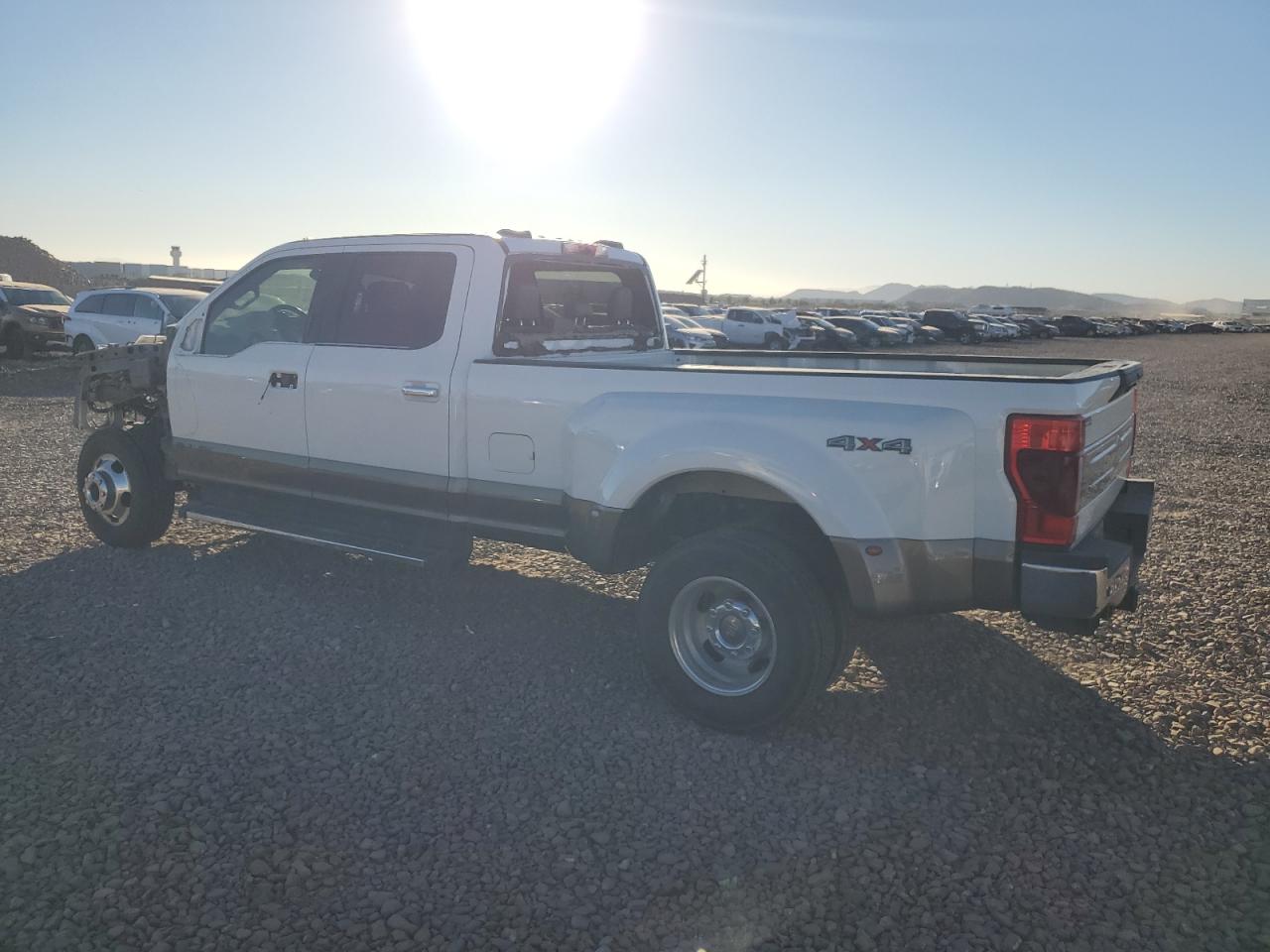 VIN 1FT8W3DT2NEC65231 2022 FORD F350 no.2