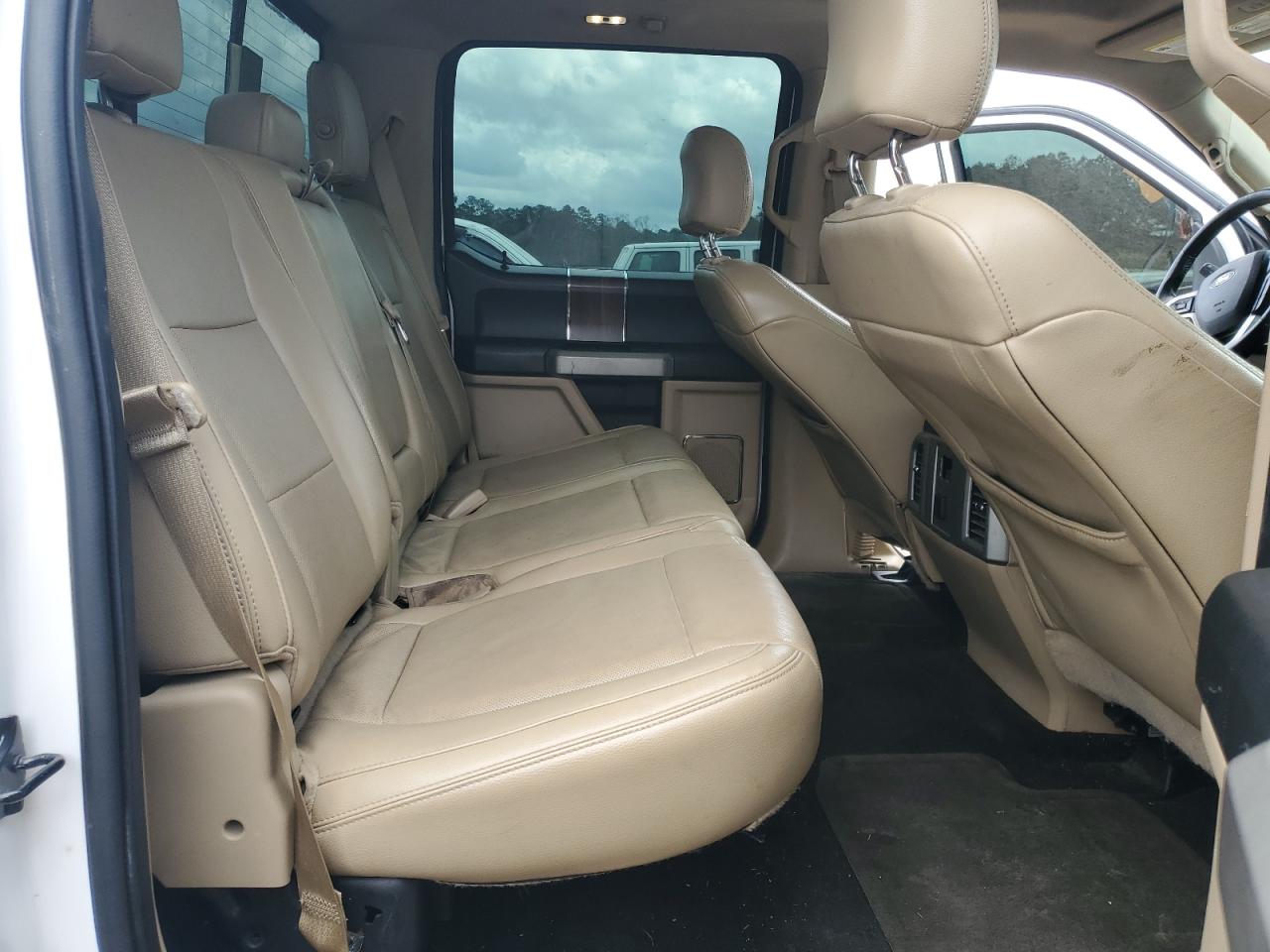 2015 Ford F-150 - Image 10