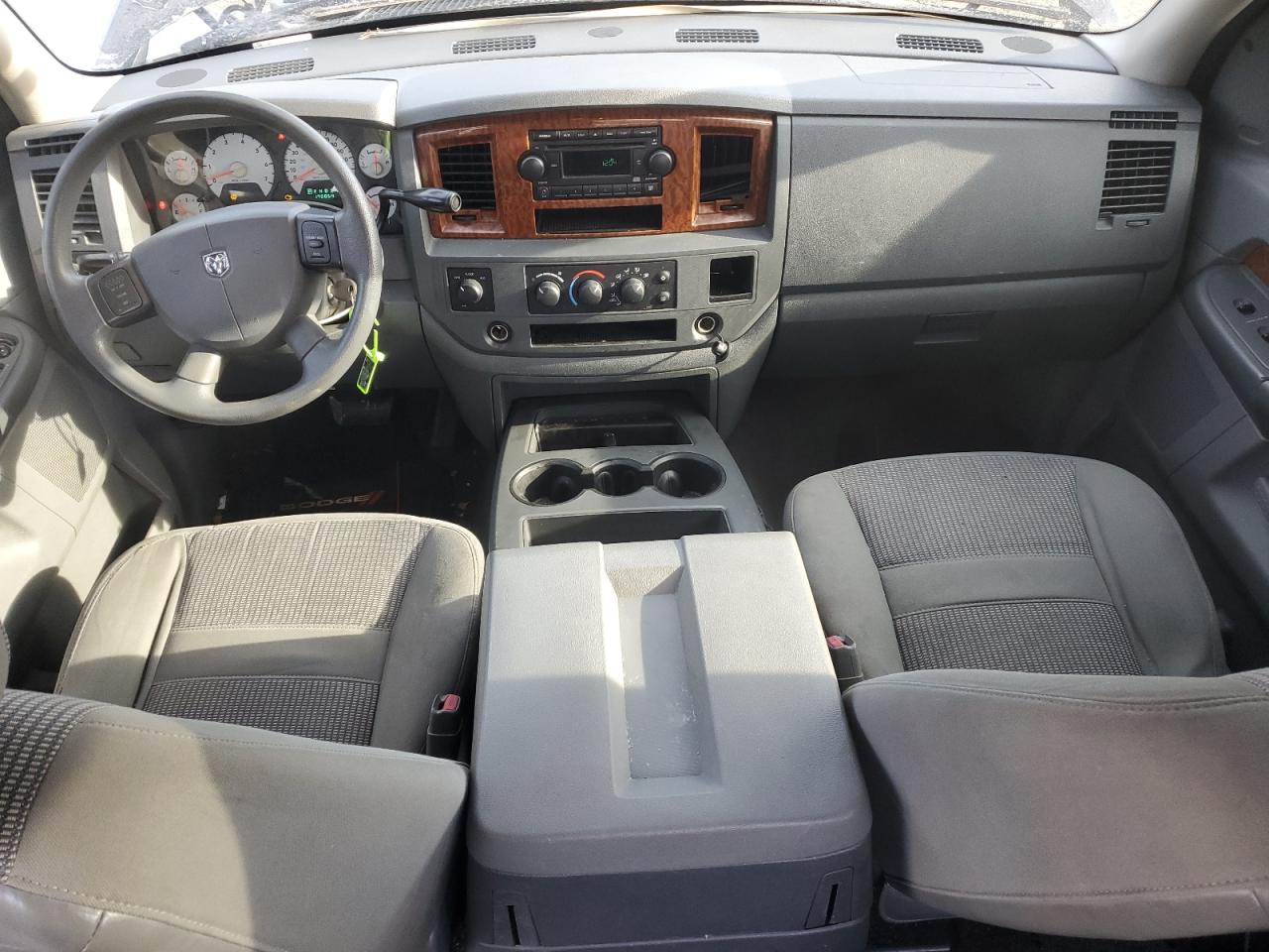 2006 Dodge RAM - Image 8