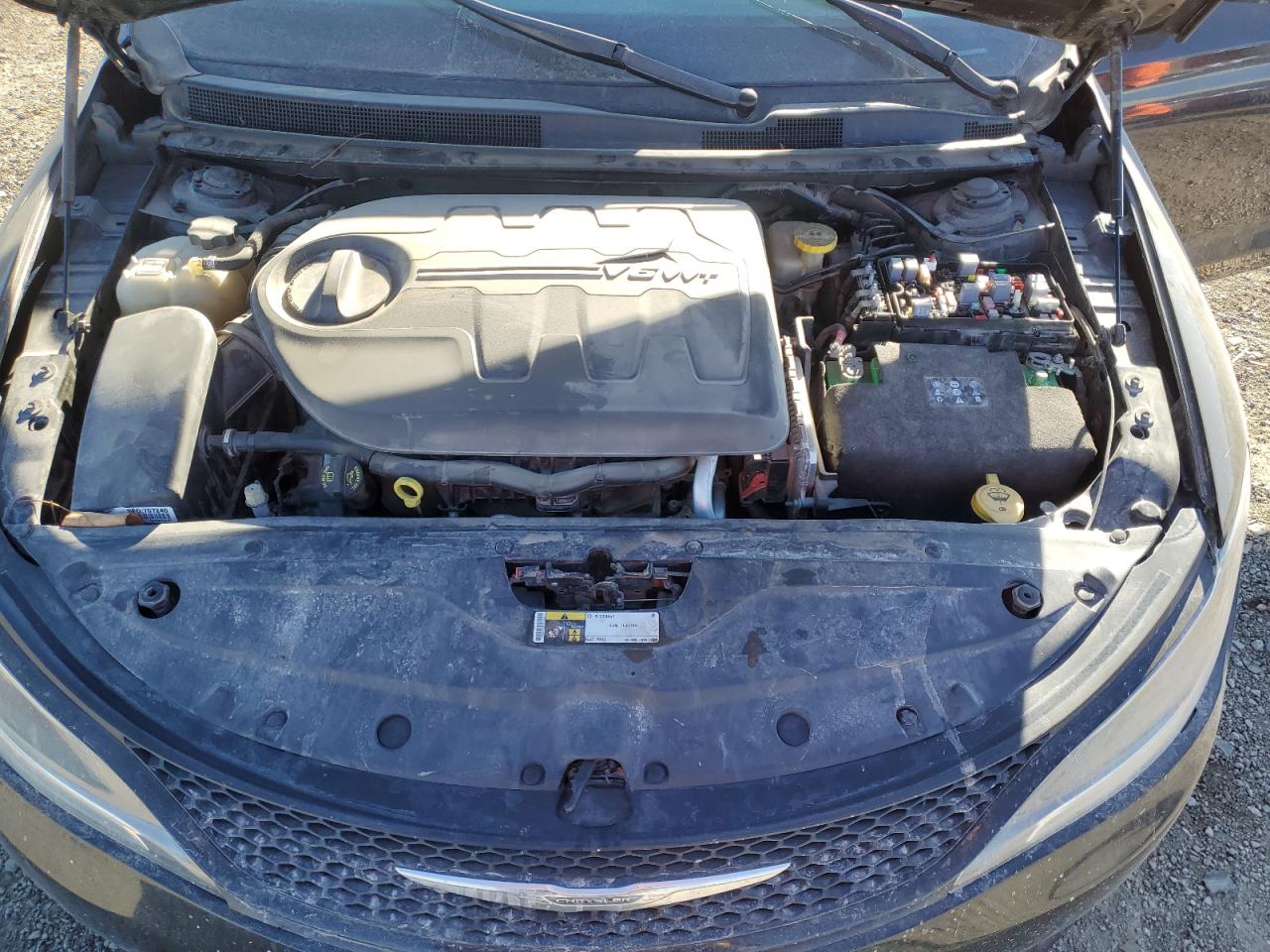 2015 Chrysler 200 - Image 11