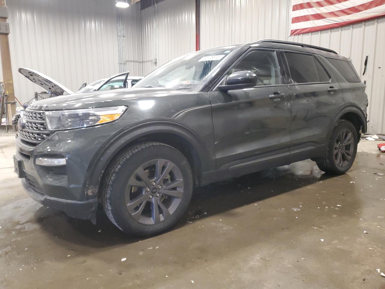 2022 Ford Explorer - Image 1