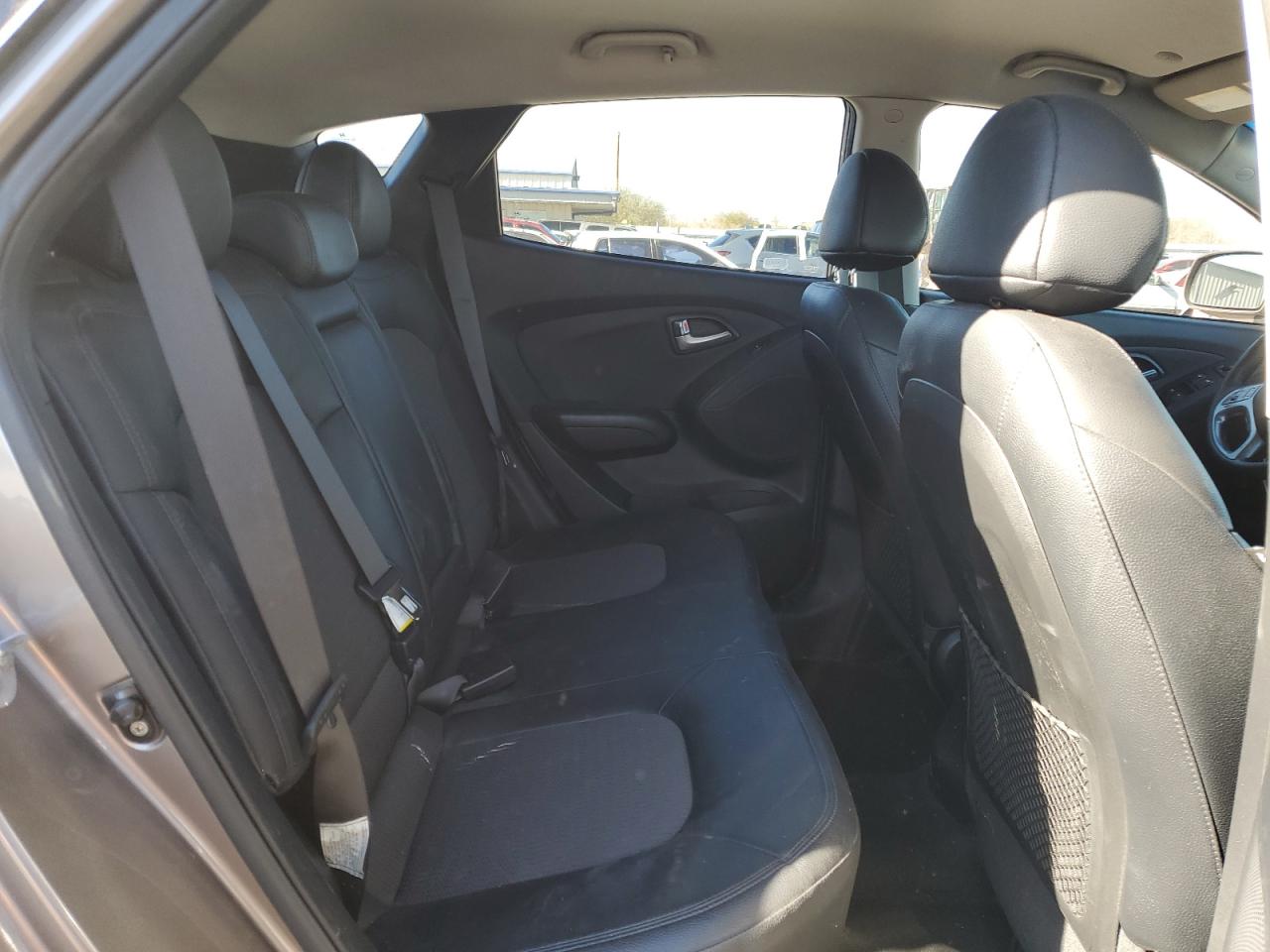2011 Hyundai Tucson - Image 11