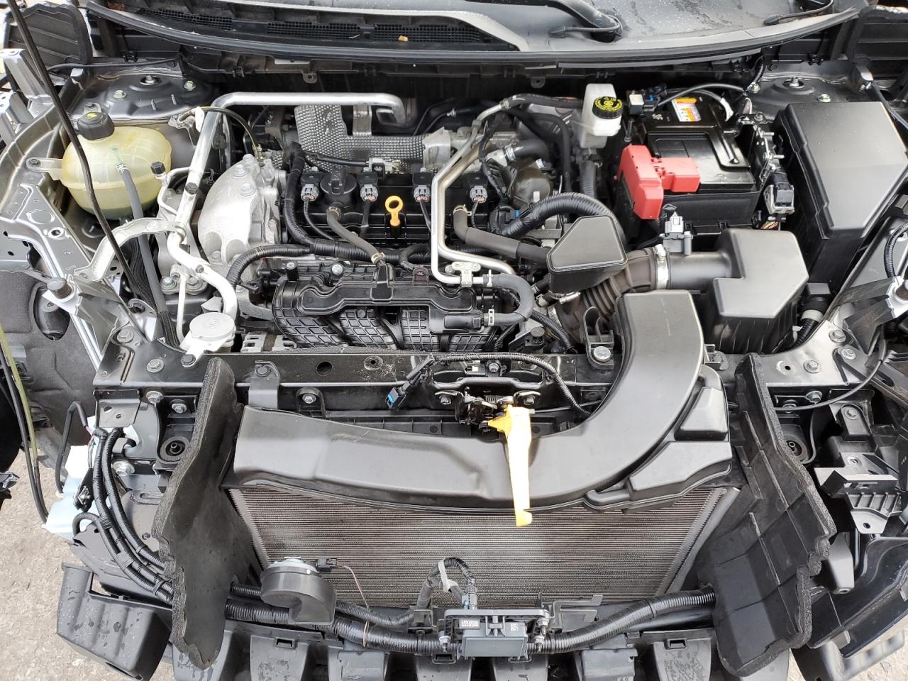 2021 Nissan Rogue - Image 12