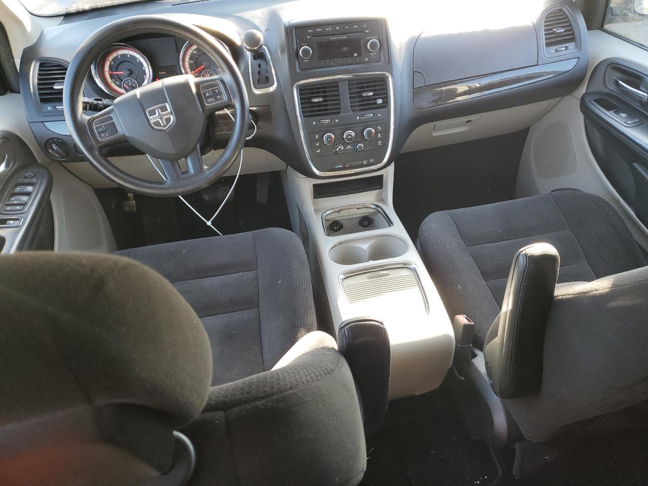 2014 Dodge Caravan - Image 8