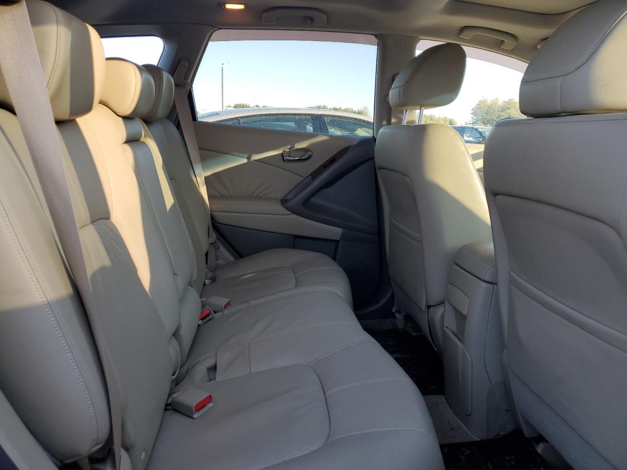 2010 Nissan Murano - Image 11