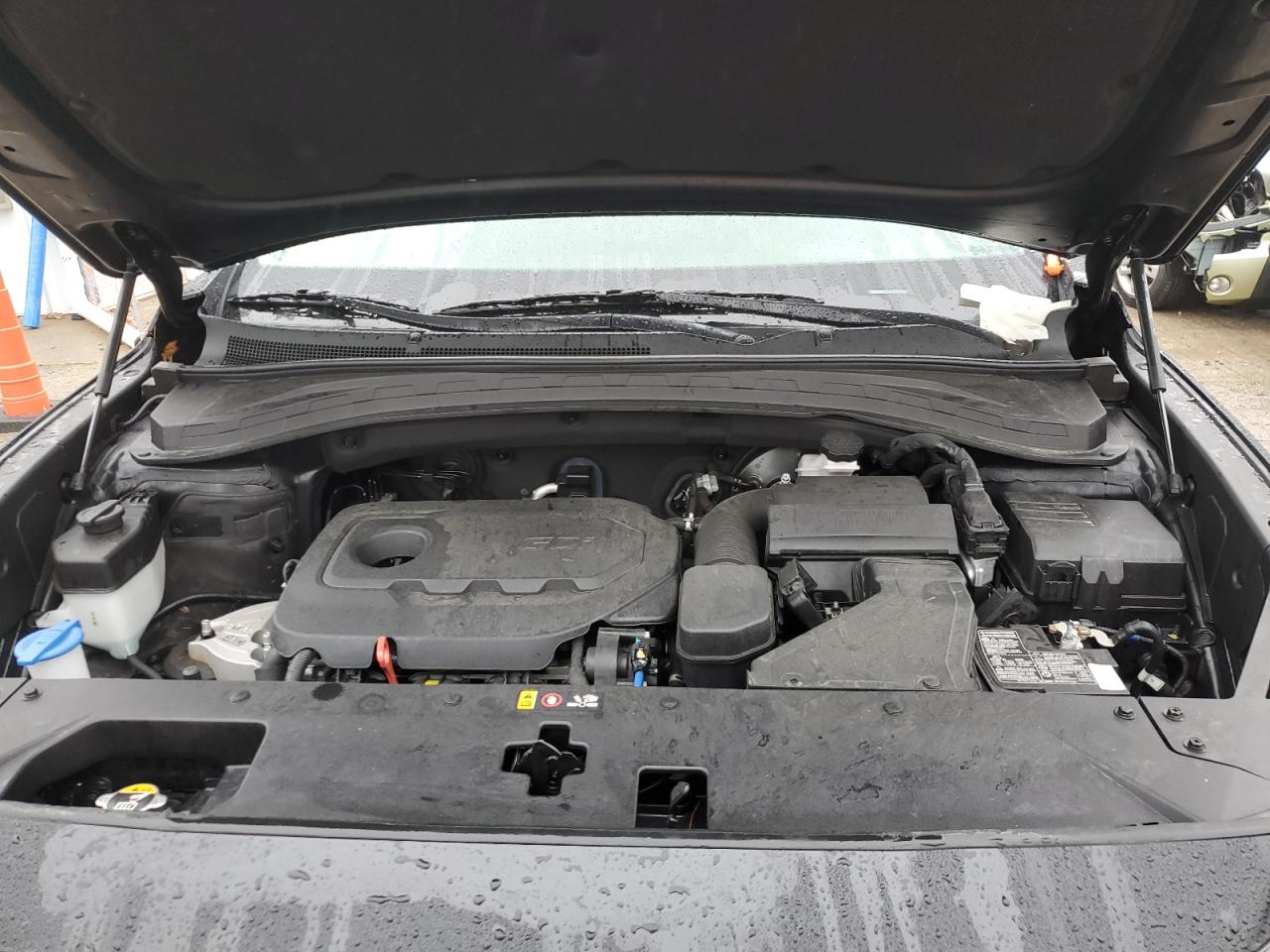 2019 Hyundai Santa Fe - Image 12