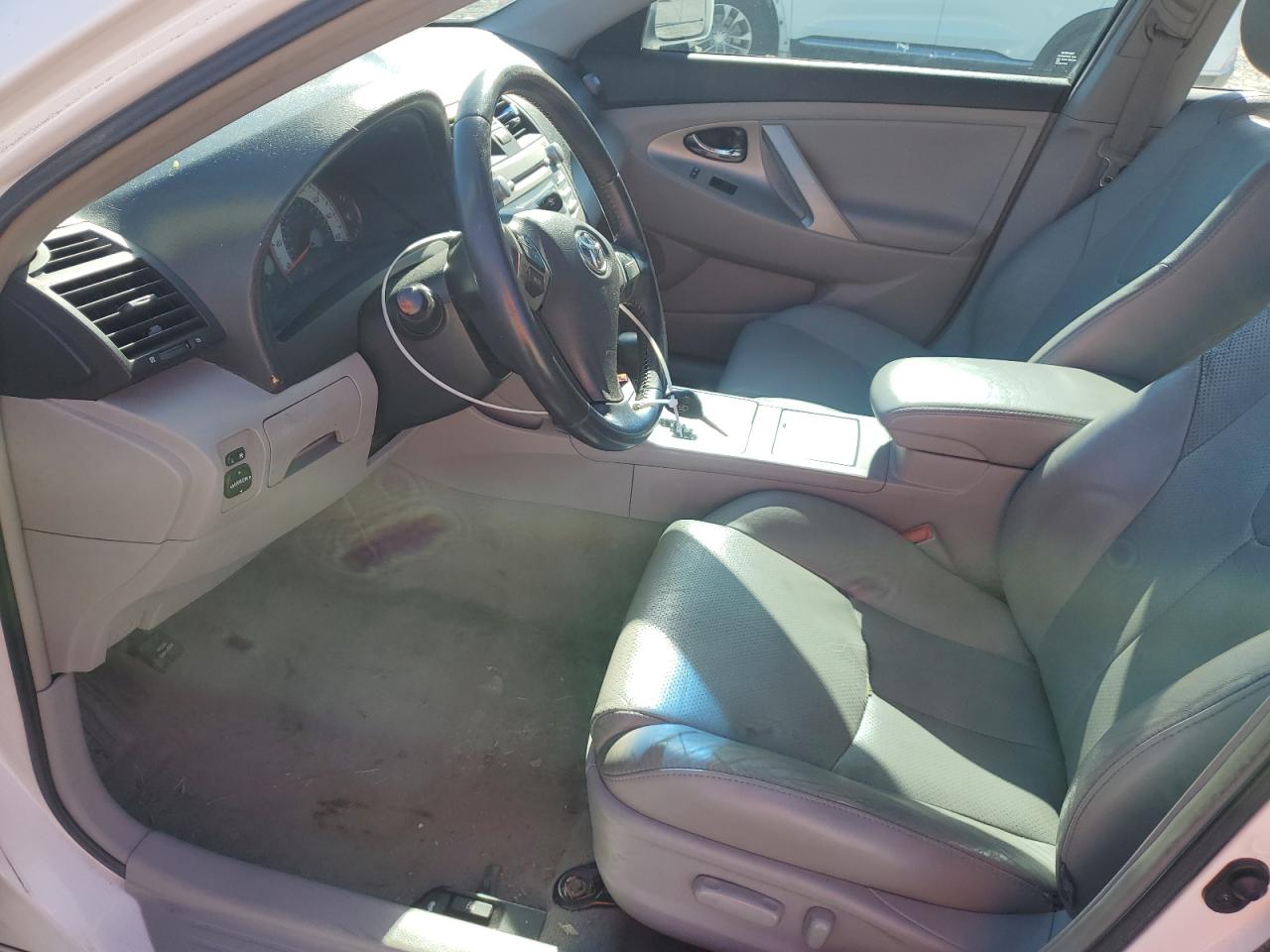 2009 Toyota Camry - Image 7