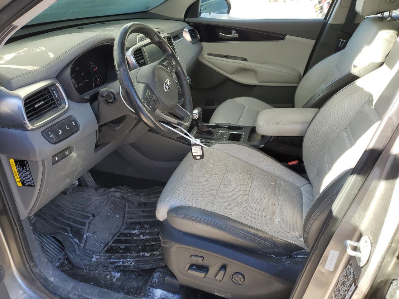 2017 Kia Sorento - Image 7