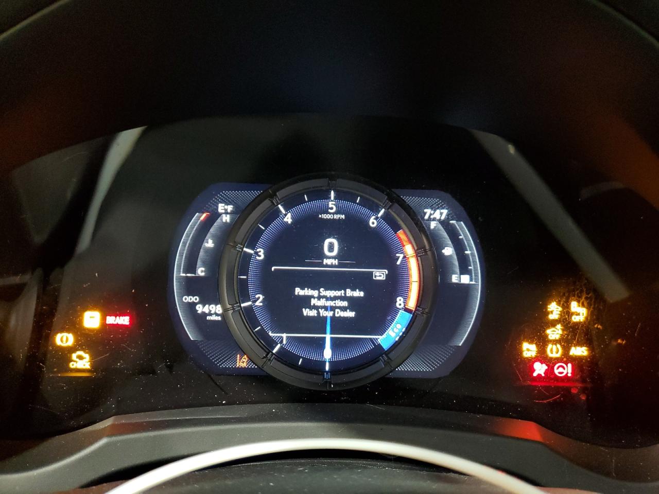 2023 Lexus IS - Image 9