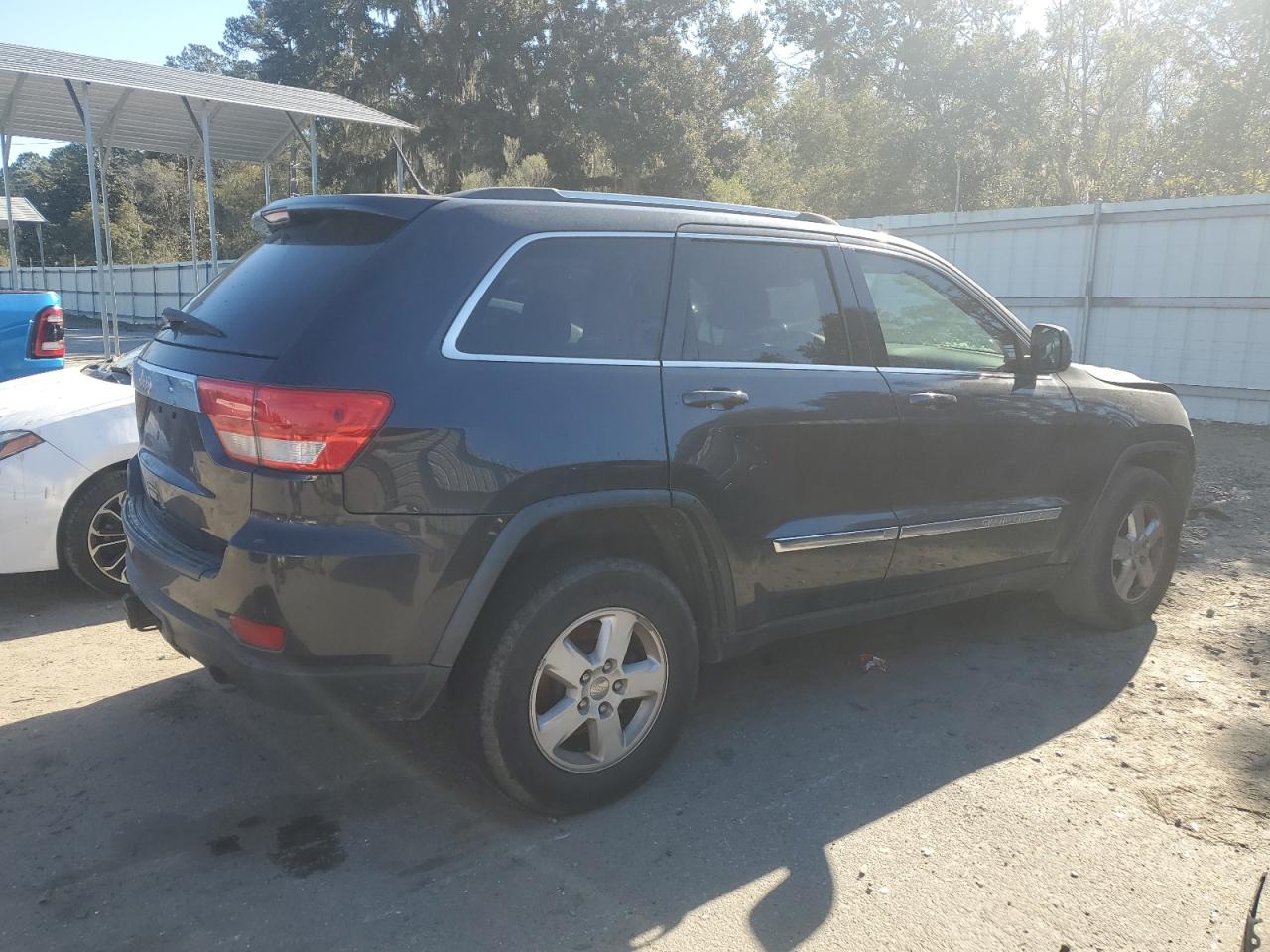 2013 Jeep Grand Cherokee - Image 3