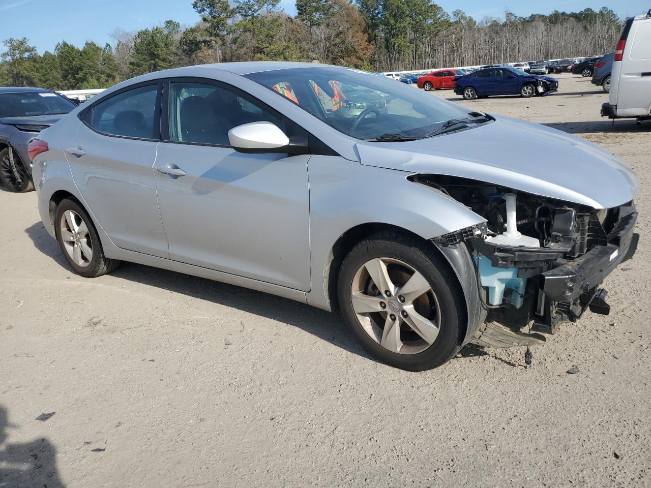 2012 Hyundai Elantra - Image 4