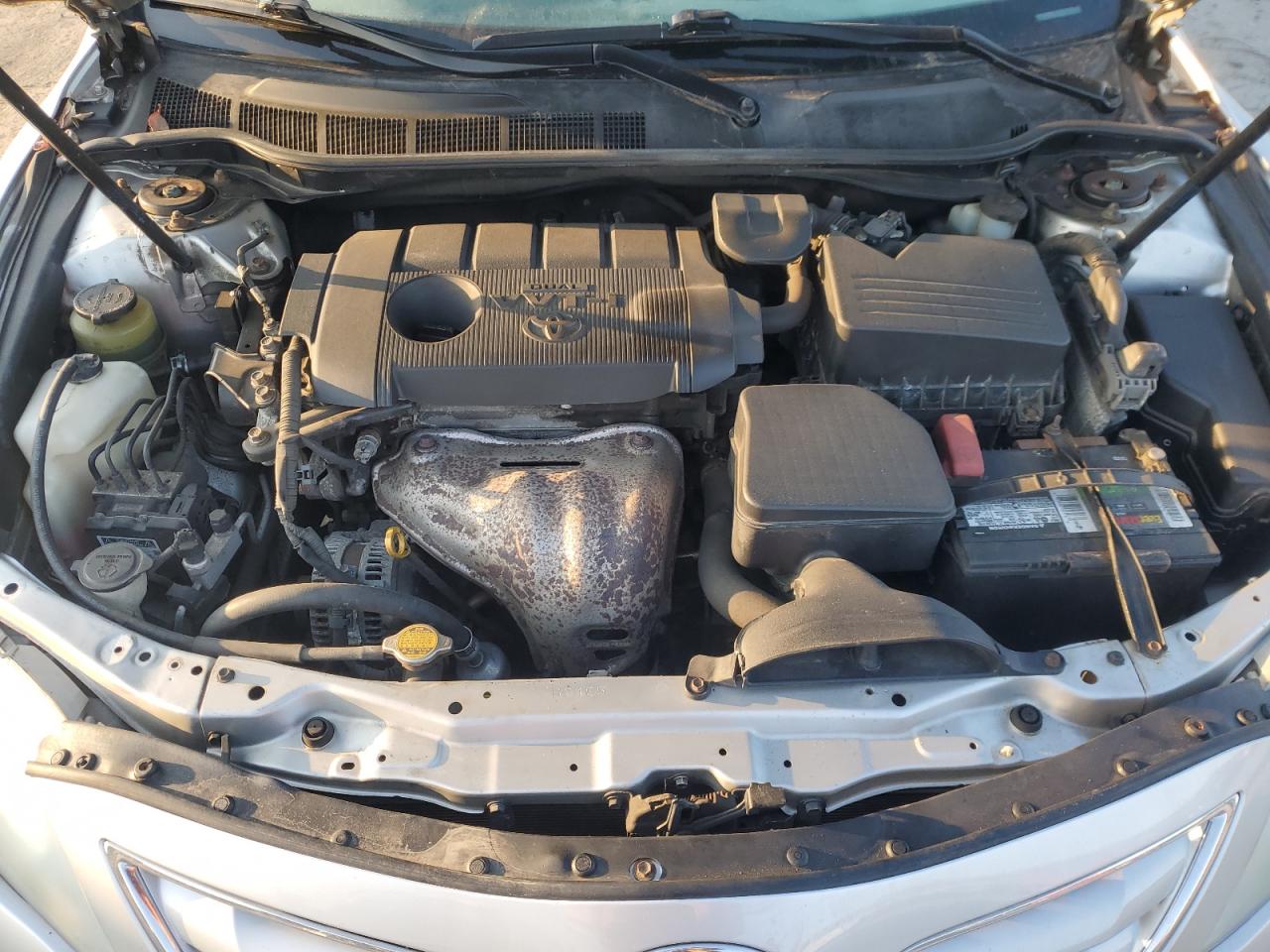 2011 Toyota Camry - Image 11