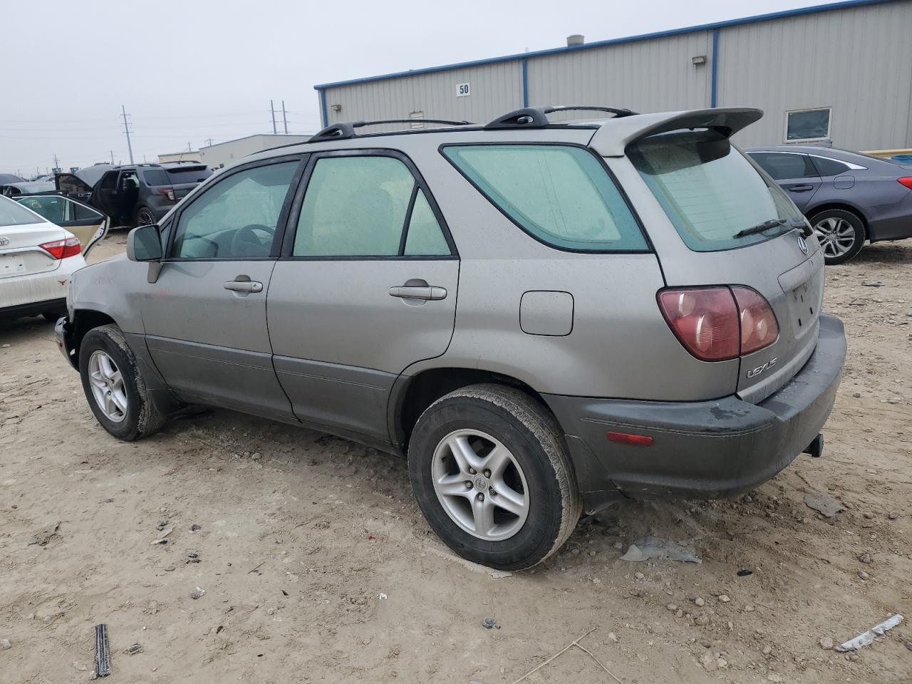 2000 Lexus RX - Image 2