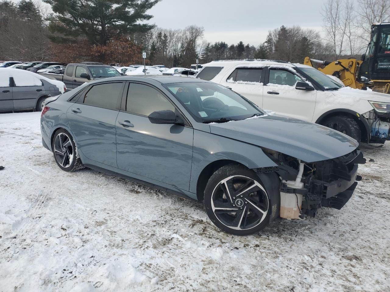 2023 Hyundai Elantra - Image 4