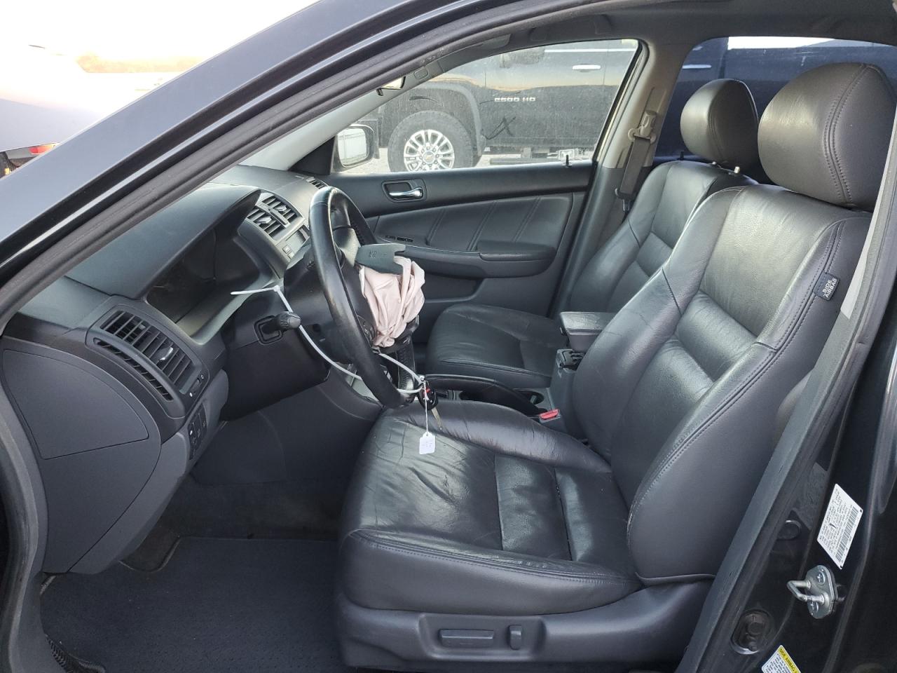 2005 Honda Accord - Image 7