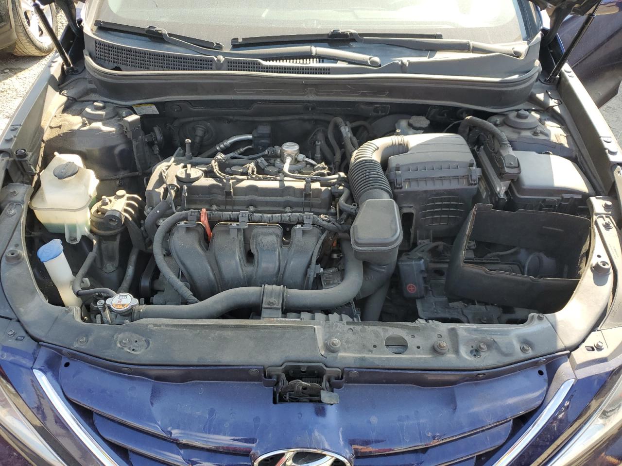 2013 Hyundai Sonata - Image 11