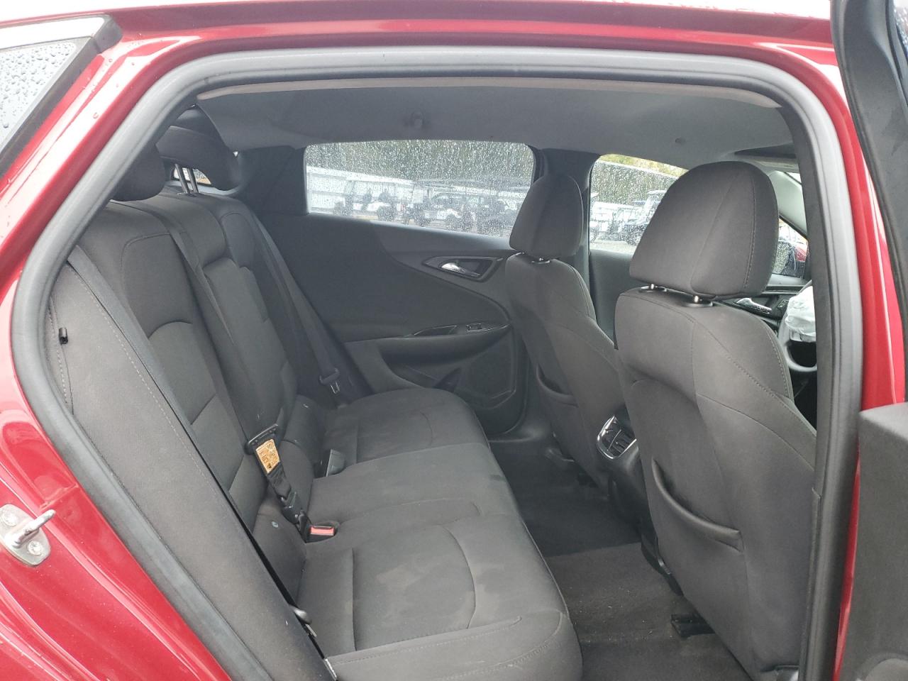 2017 Chevrolet Malibu - Image 10