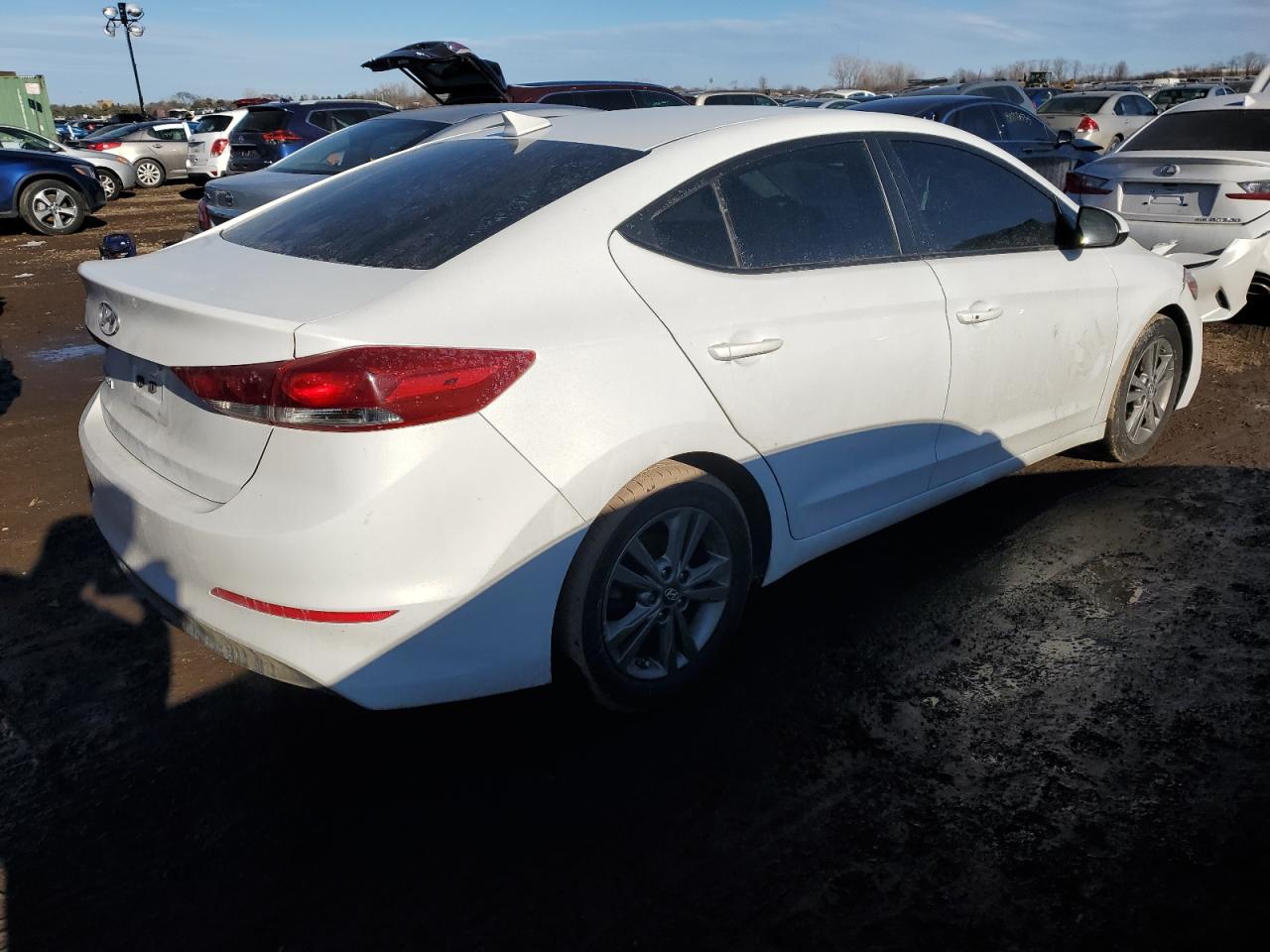 2018 Hyundai Elantra - Image 3