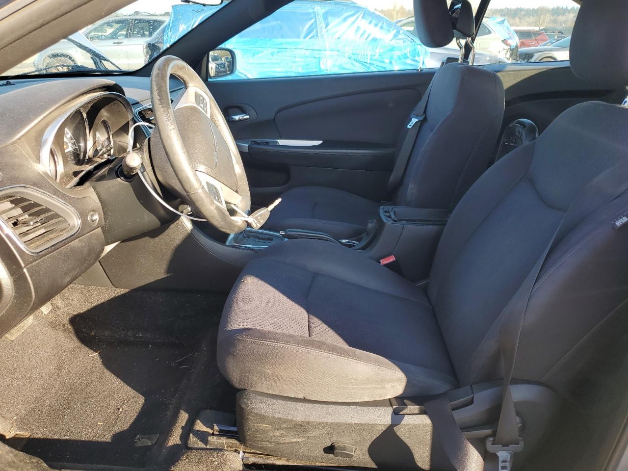 2013 Chrysler 200 - Image 7