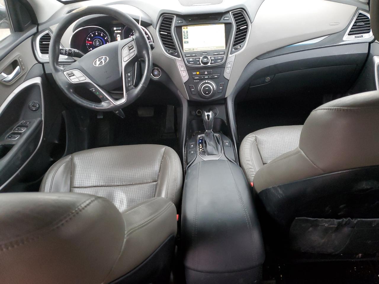 2015 Hyundai Santa Fe - Image 8