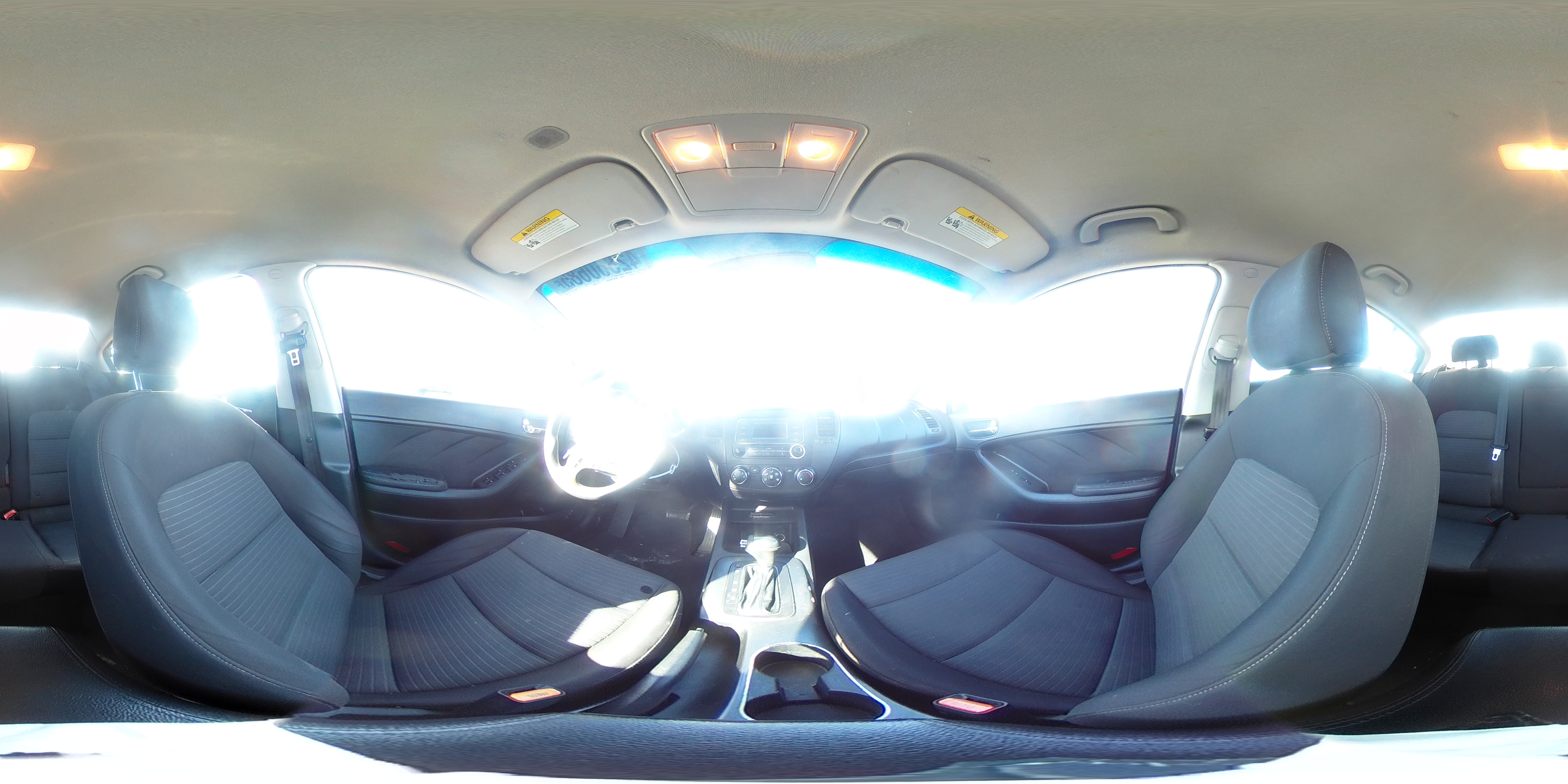 2015 Kia Forte - Image 12