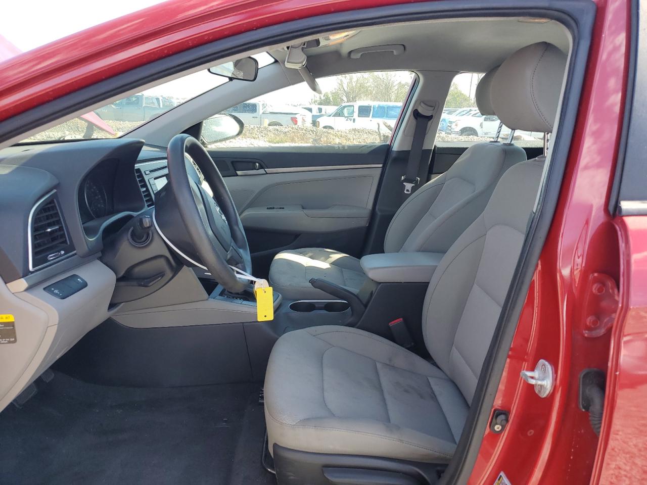 2017 Hyundai Elantra - Image 7