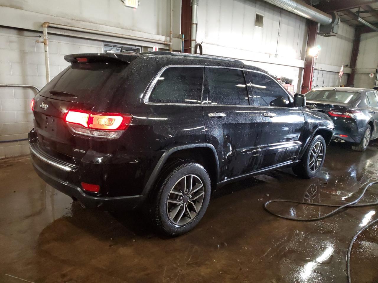 2020 Jeep Grand Cherokee - Image 3