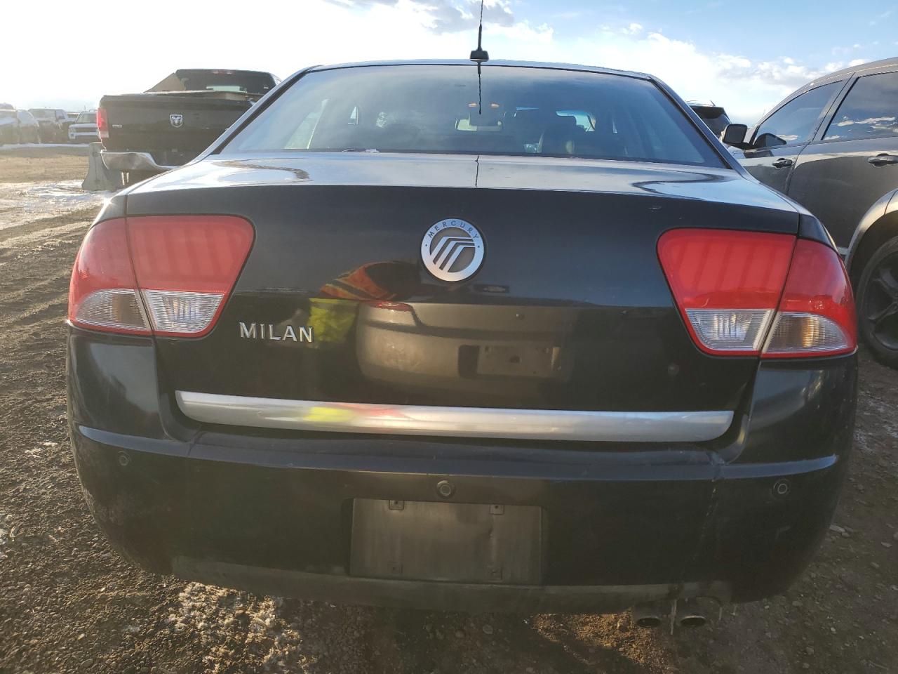2010 Mercury Milan - Image 6