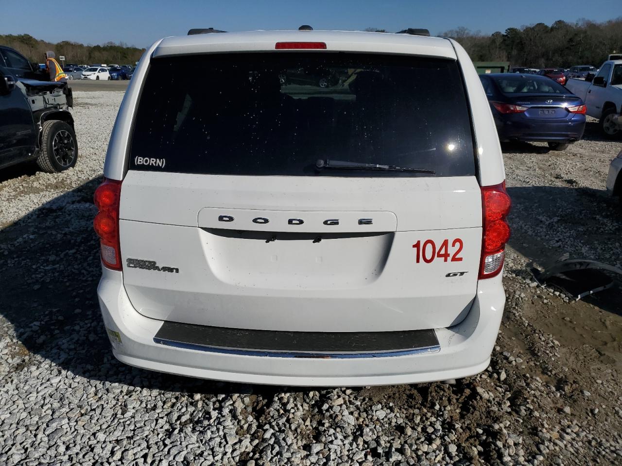 2017 Dodge Caravan - Image 6