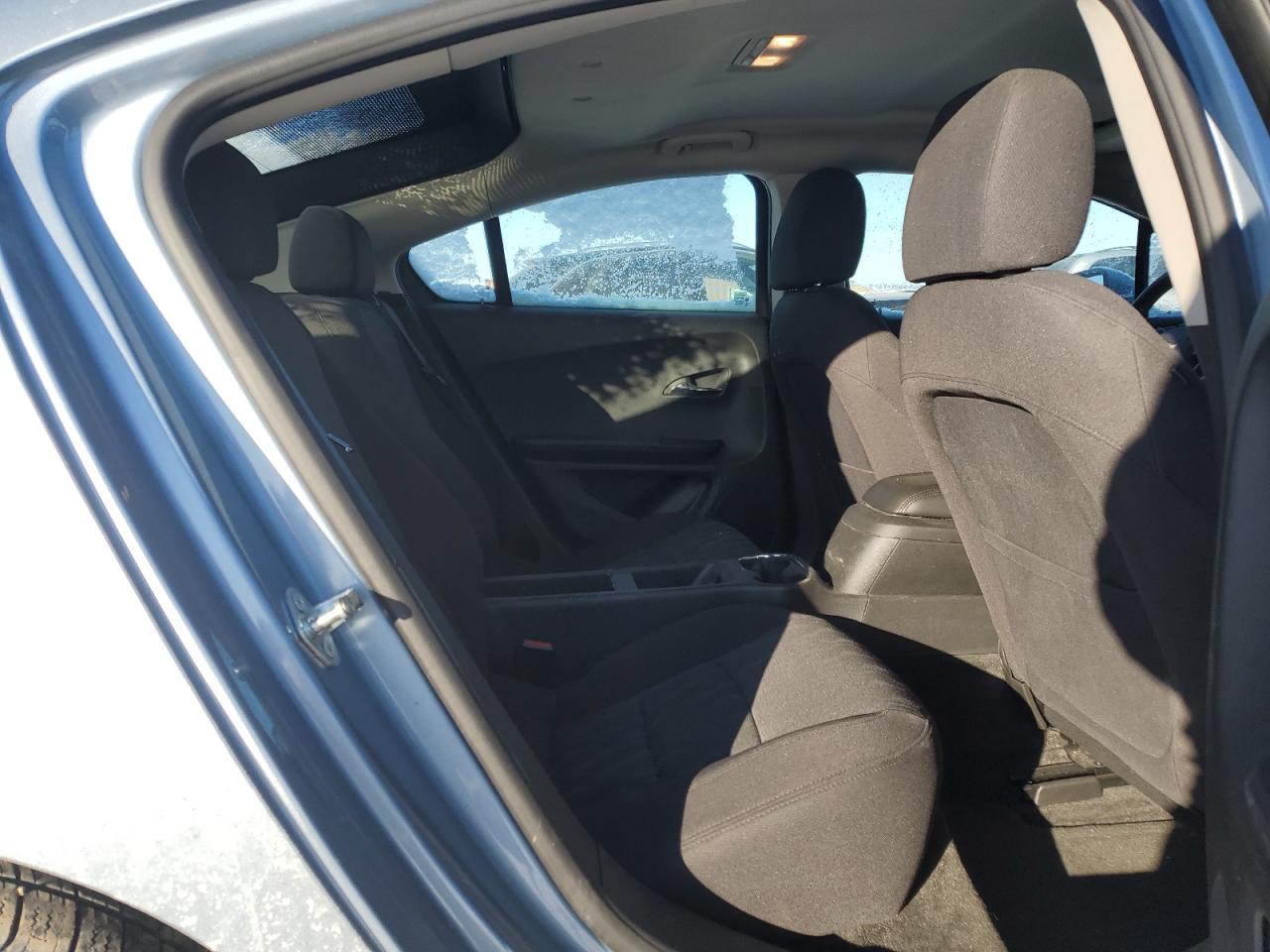 2015 Chevrolet Volt - Image 11