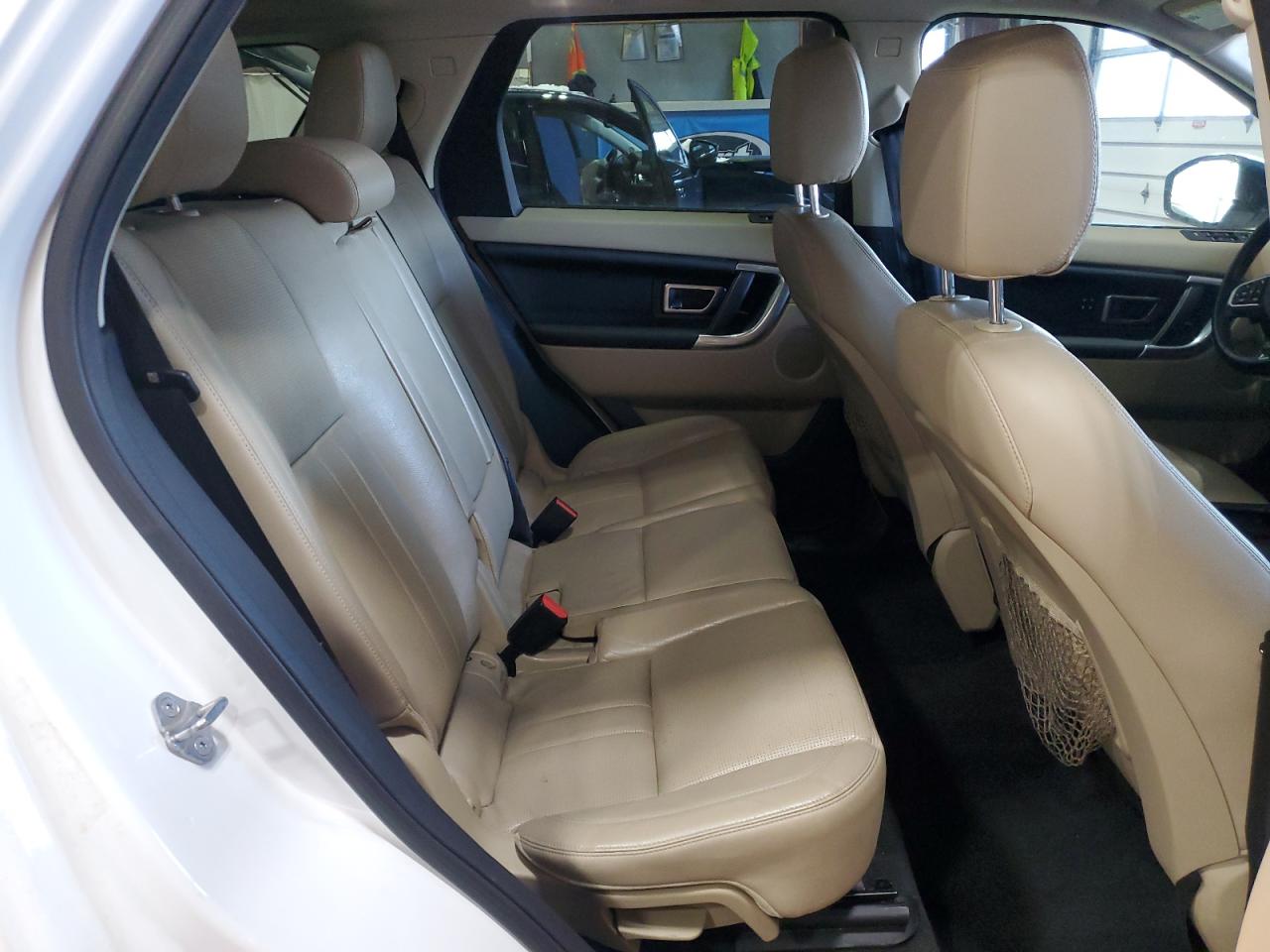 2018 Land Rover Discovery - Image 11