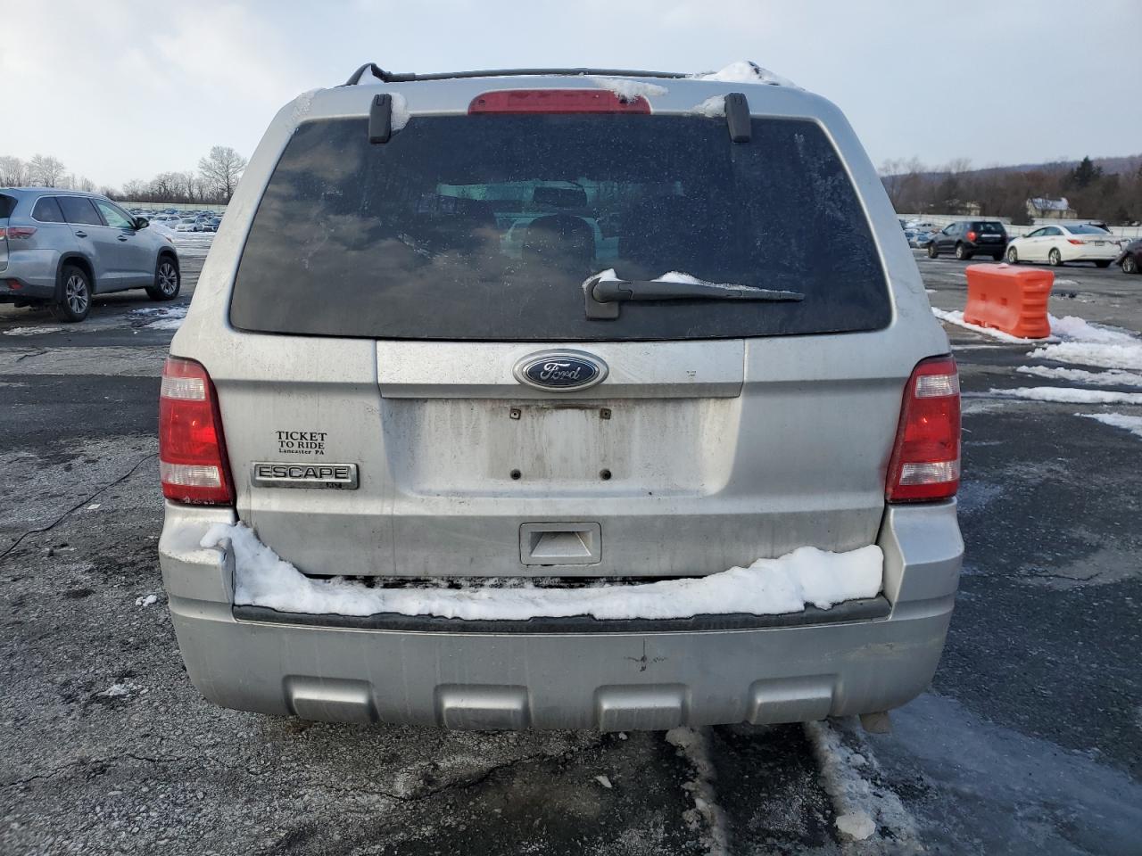 2010 Ford Escape - Image 6